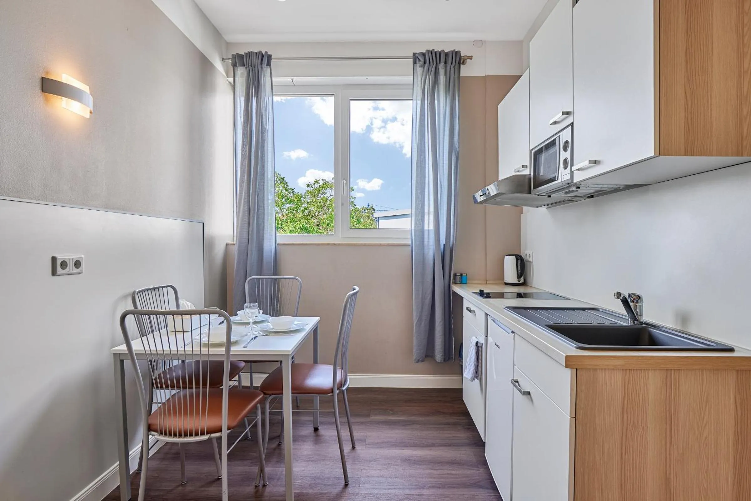 Photo of the whole room in Boardinghotel Heidelberg