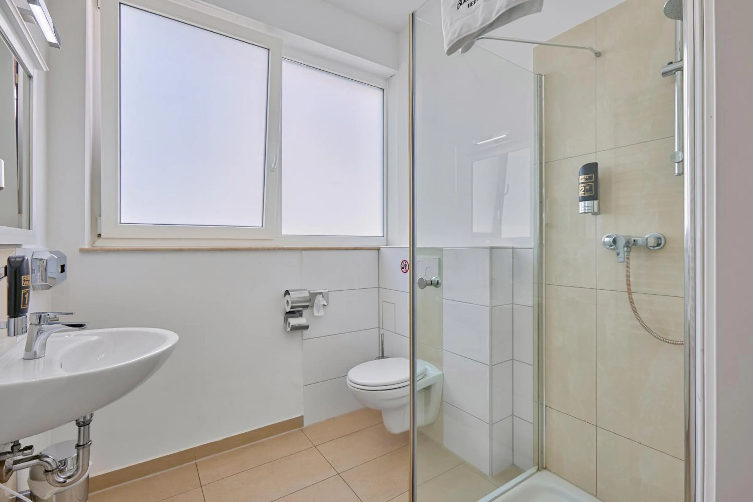 Toilet in Boardinghotel Heidelberg