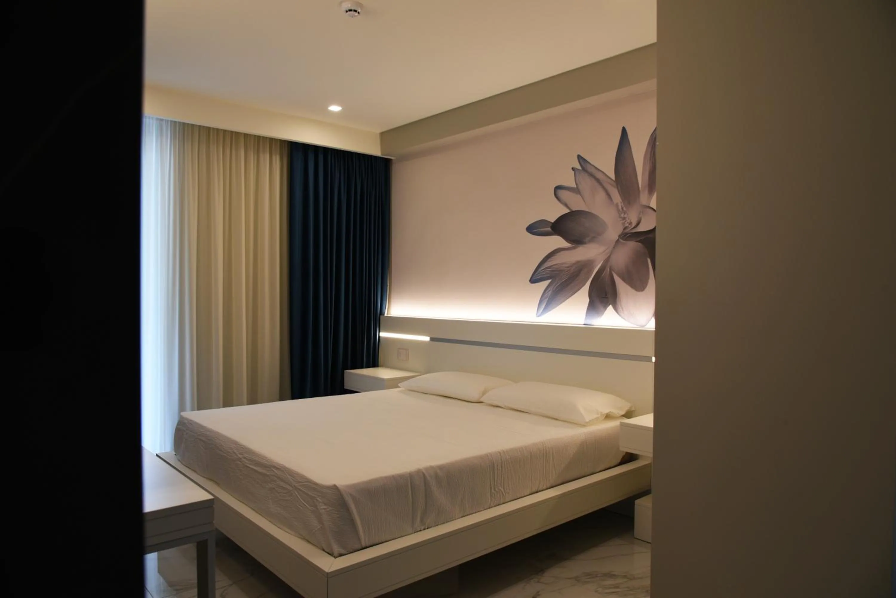 Bed in DEMSI Palace Hotel & Restaurant