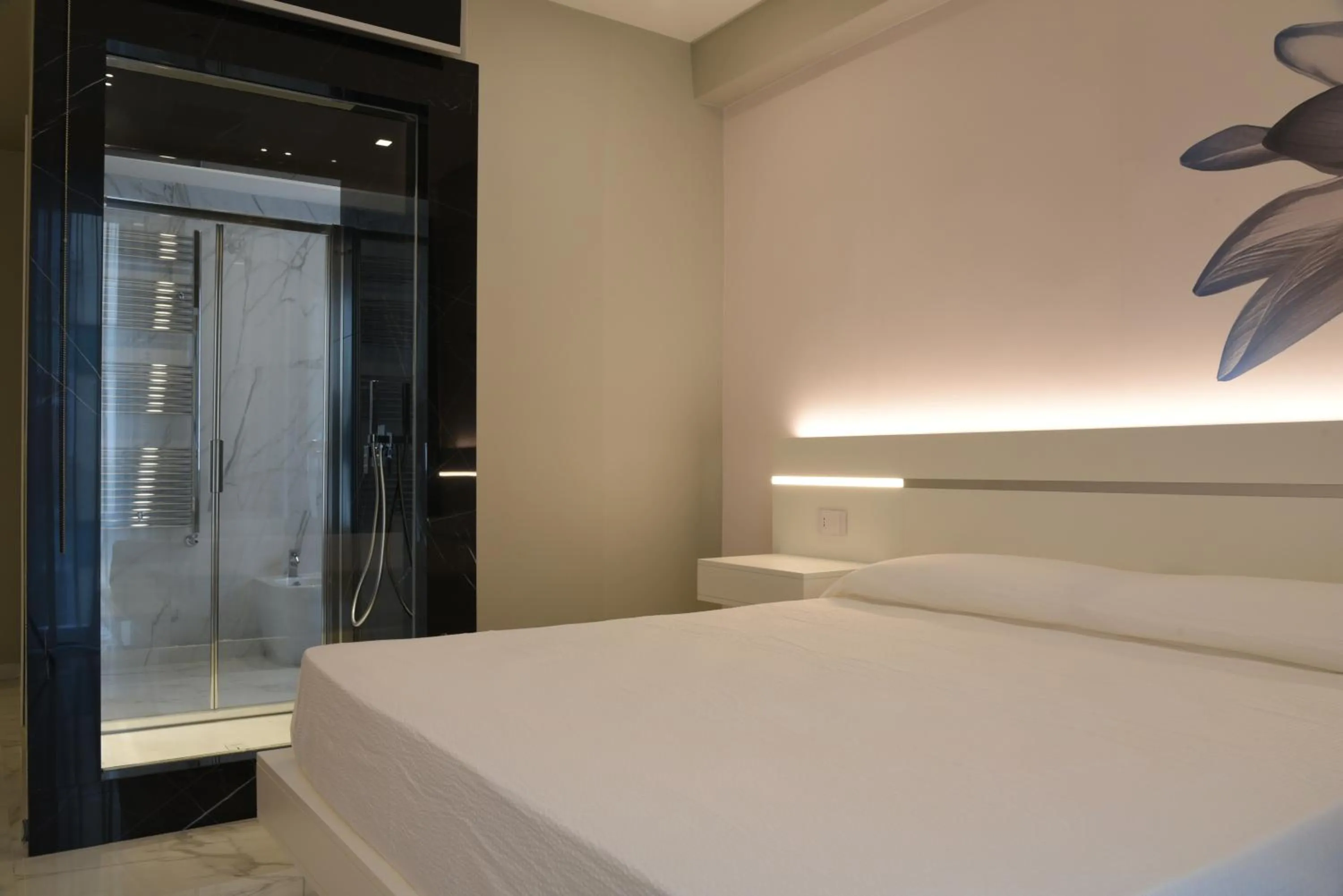 Bed in DEMSI Palace Hotel & Restaurant