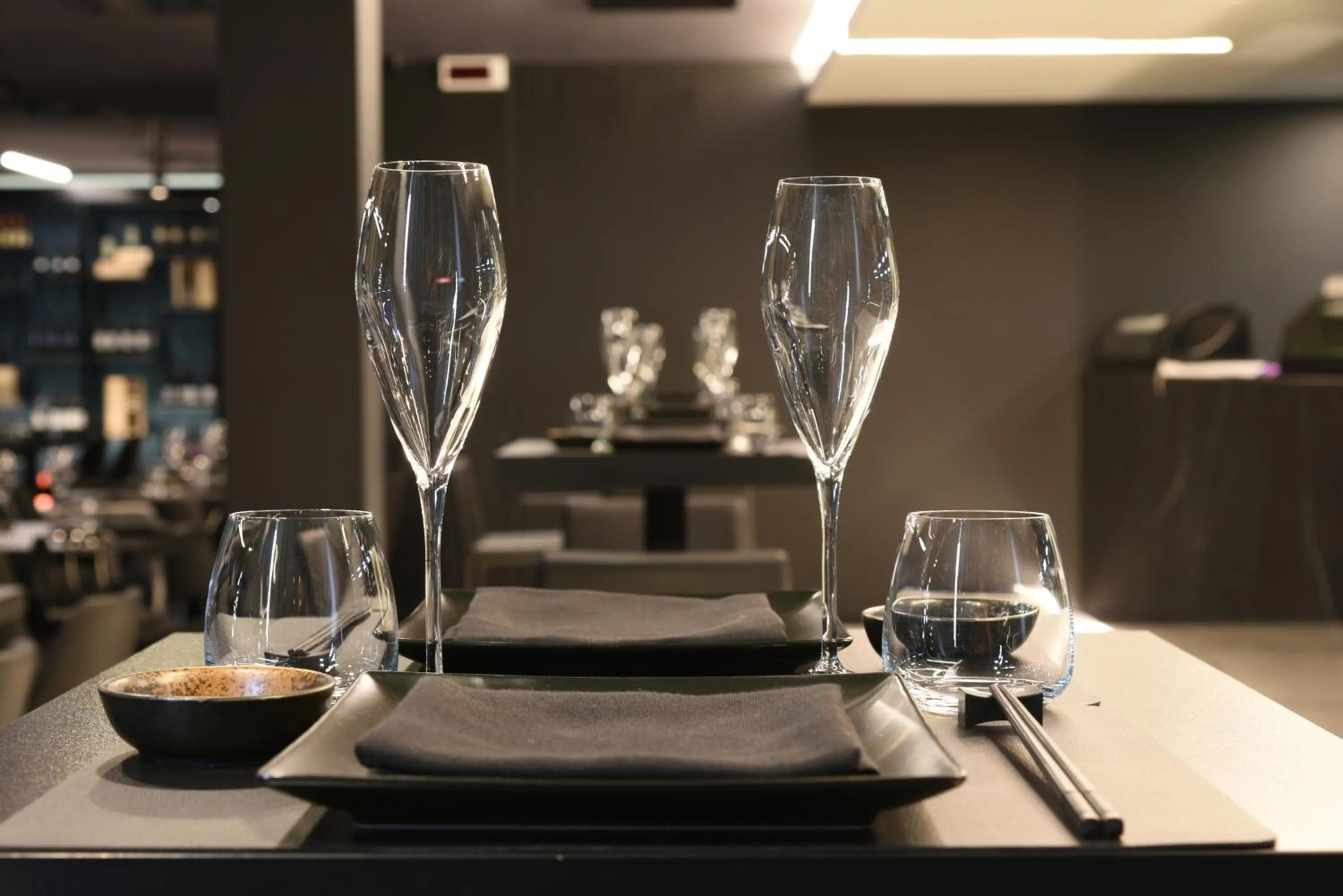 Restaurant/places to eat in DEMSI Palace Hotel & Restaurant
