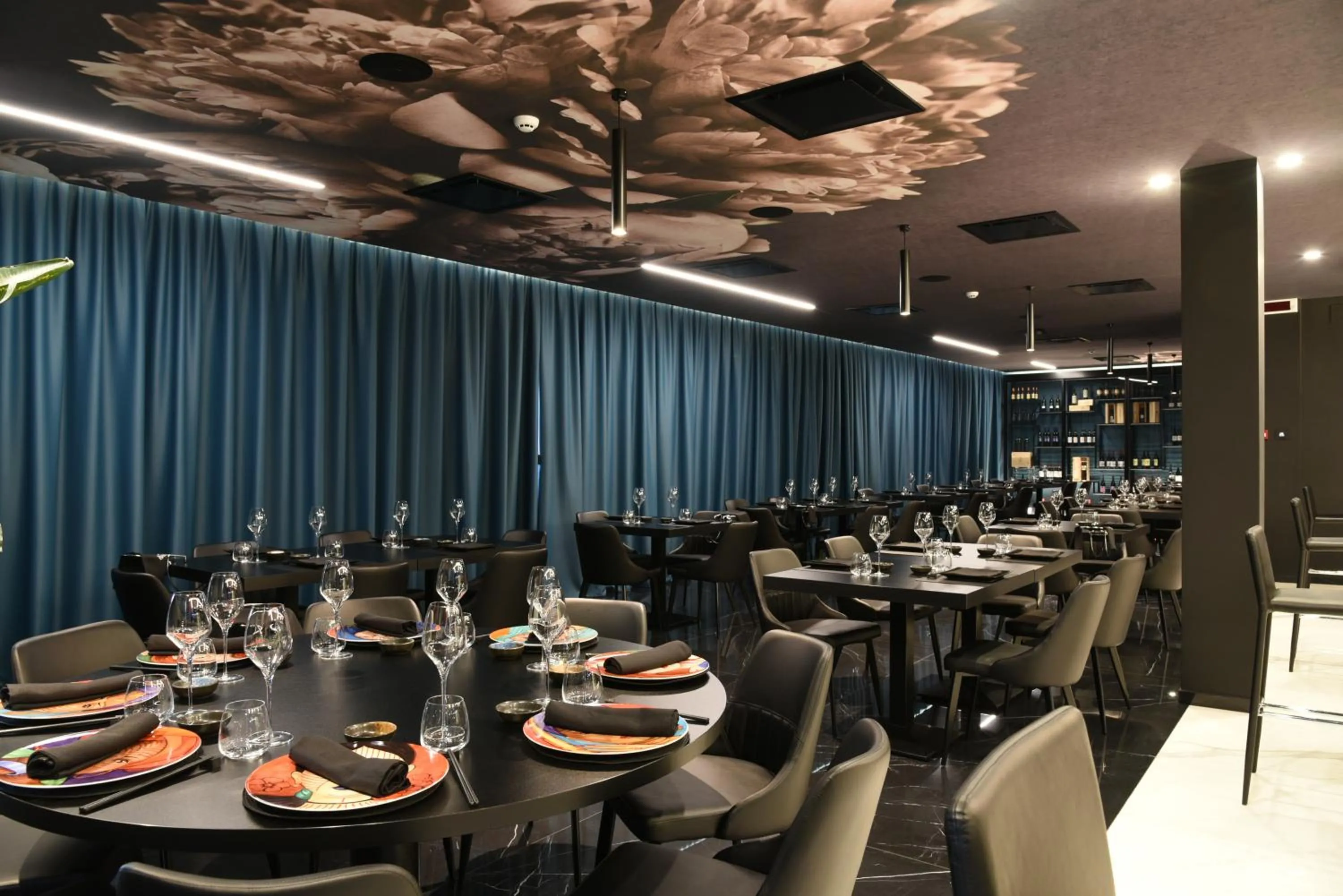 Restaurant/places to eat in DEMSI Palace Hotel & Restaurant