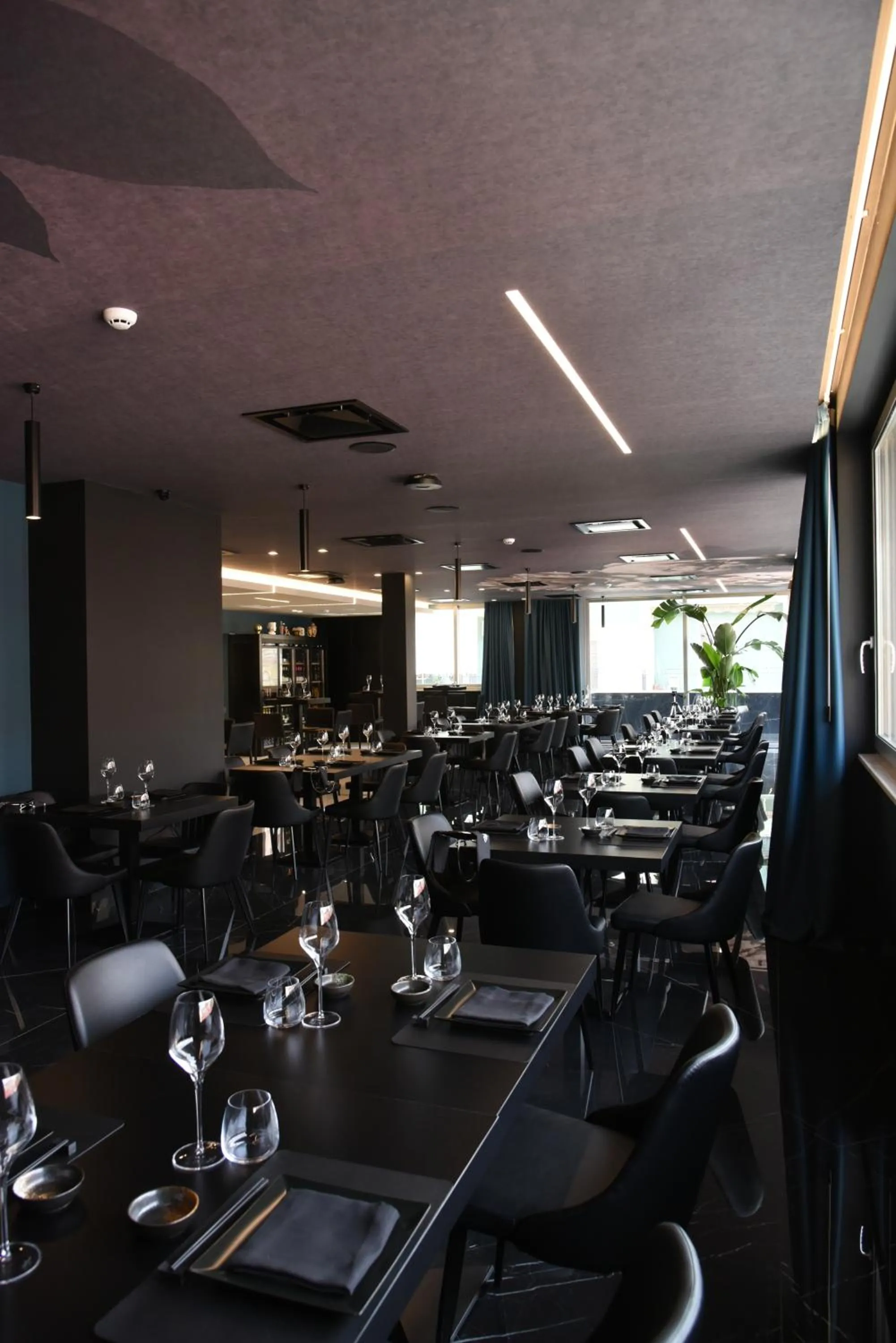 Restaurant/places to eat in DEMSI Palace Hotel & Restaurant