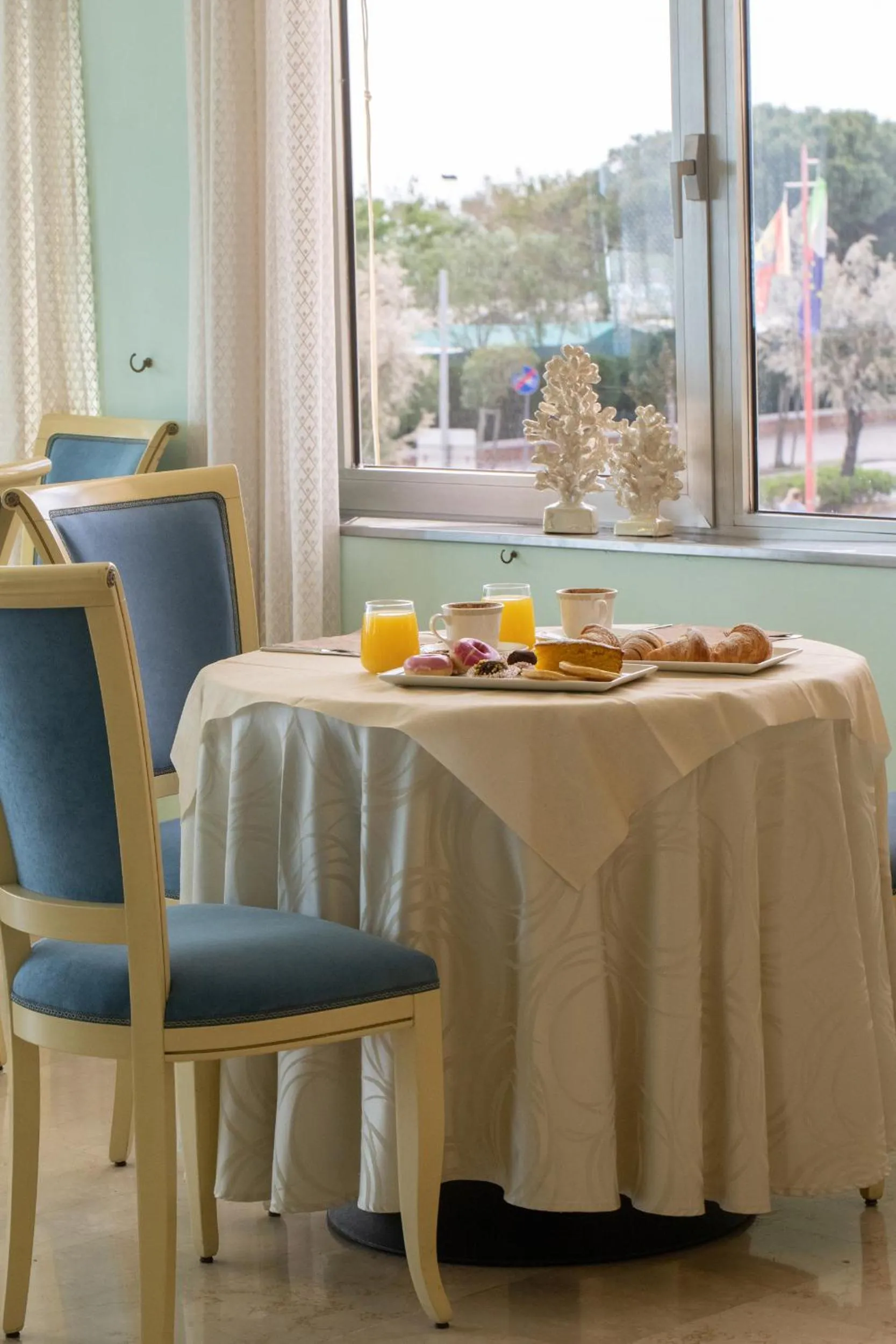 Food and drinks in Hotel Bristol