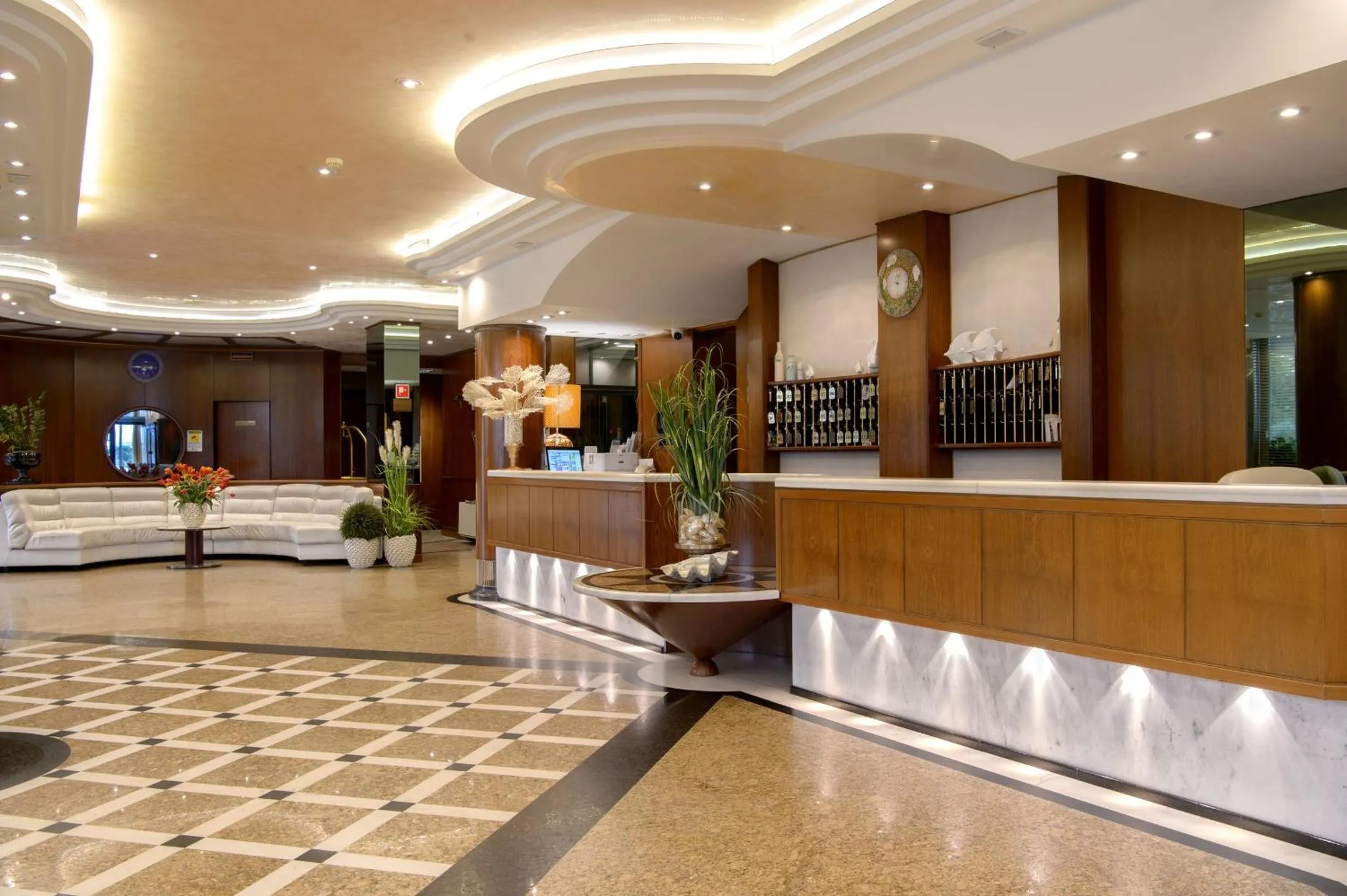 Communal lounge/ TV room in Hotel Bristol