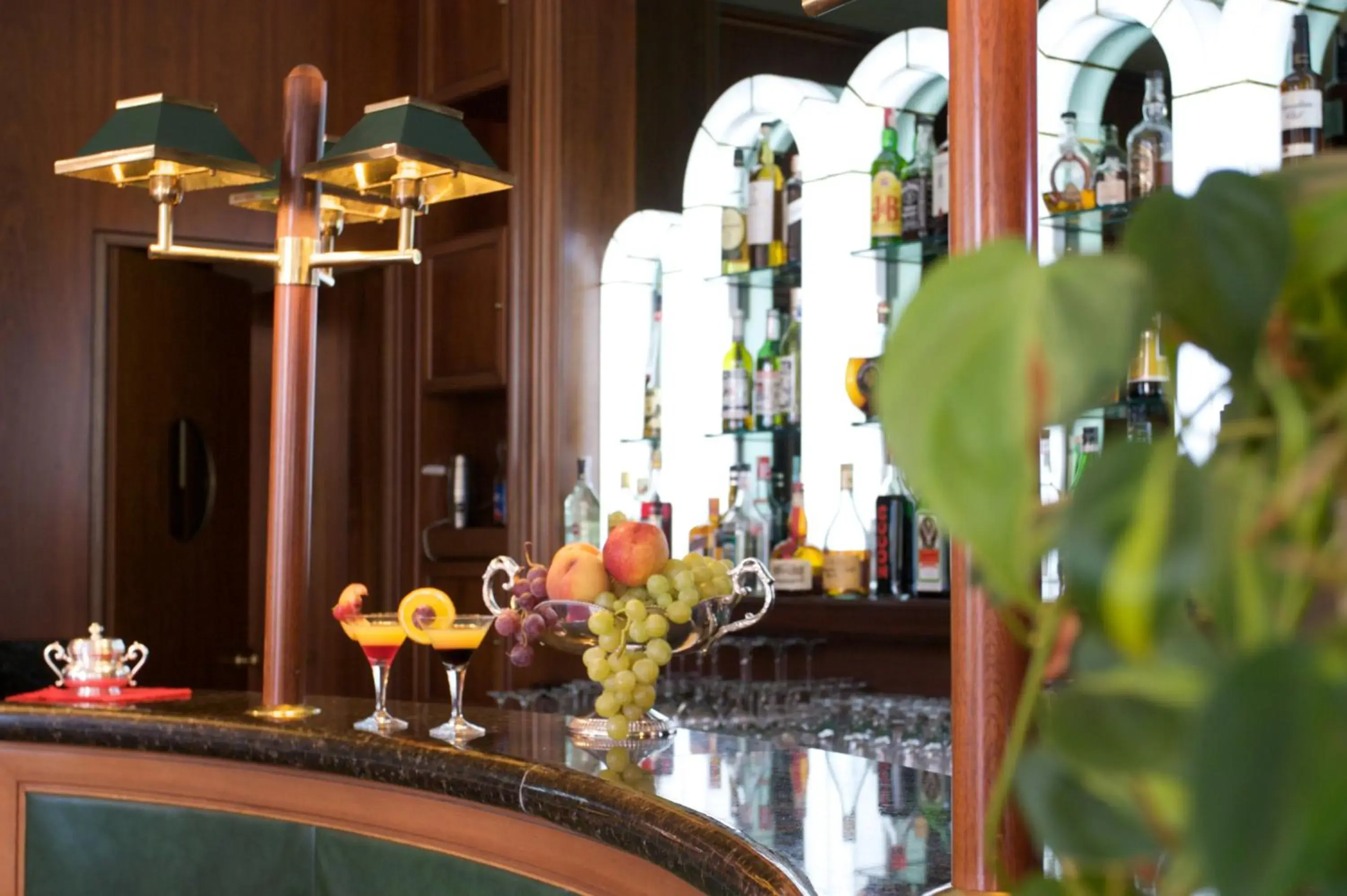 Lounge or bar in Hotel Bristol Lounge or bar in Hotel Bristol