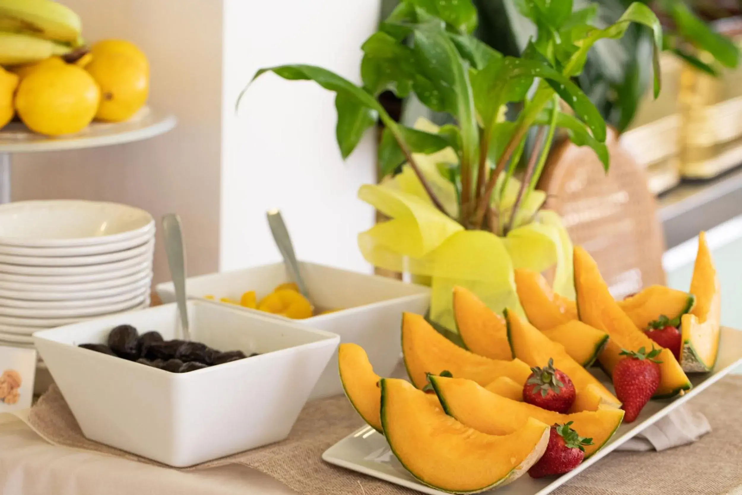 Food and drinks in Hotel Bristol Food and drinks in Hotel Bristol