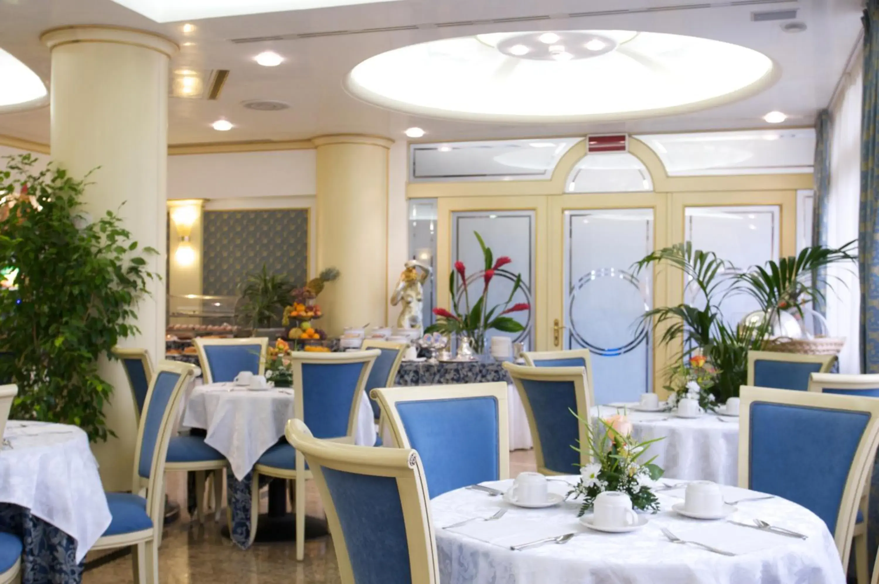 Restaurant/places to eat in Hotel Bristol Restaurant/places to eat in Hotel Bristol