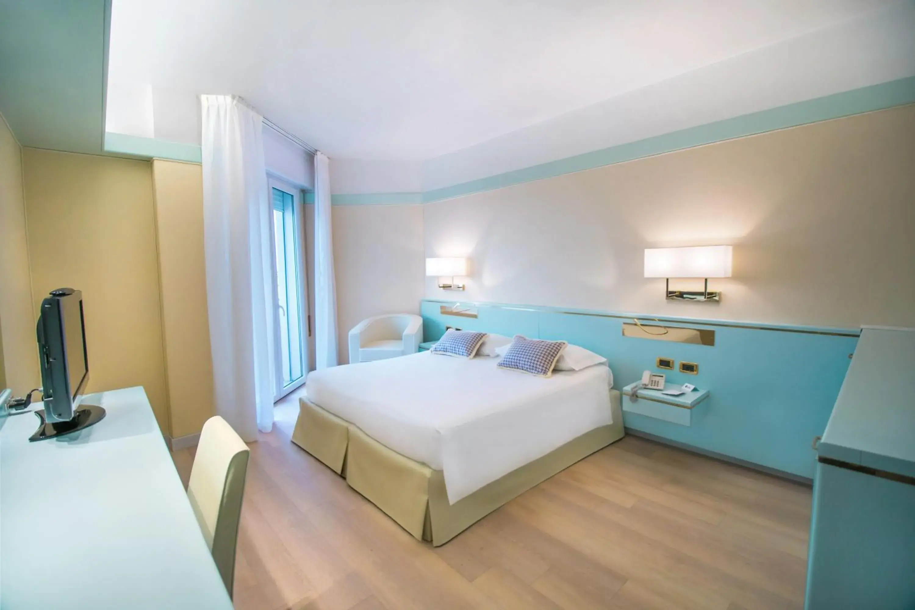 Sea view, Bed in Hotel Bristol Sea view, Bed in Hotel Bristol