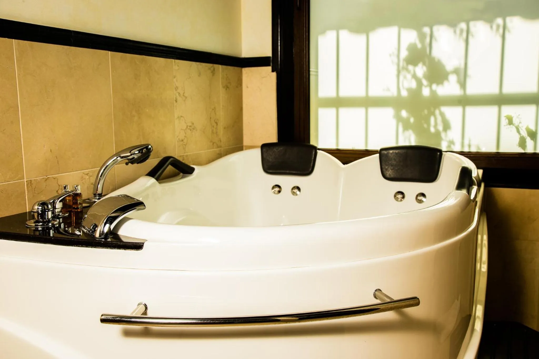 Hot Tub in Pensativo House Hotel