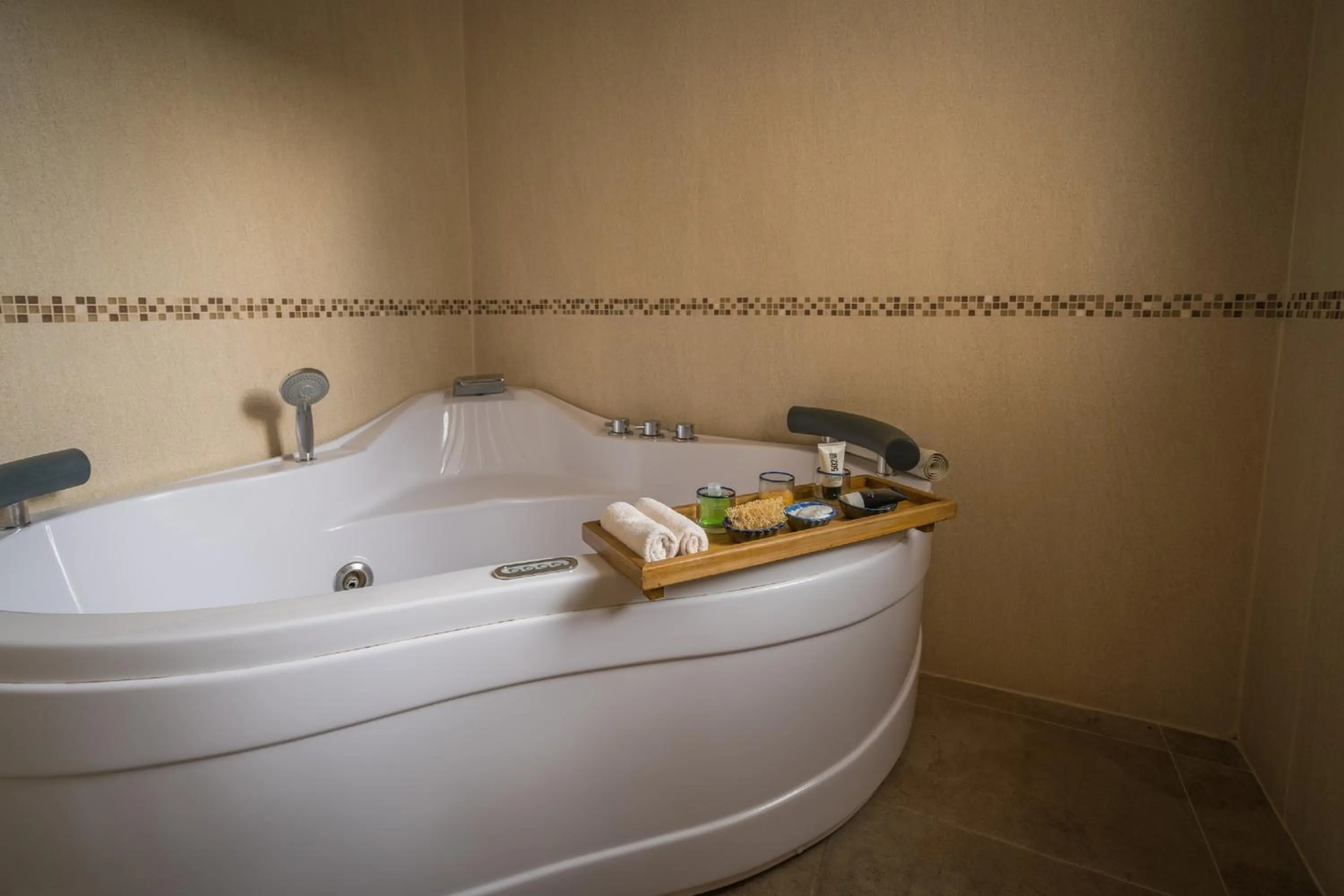 Hot Tub in Pensativo House Hotel