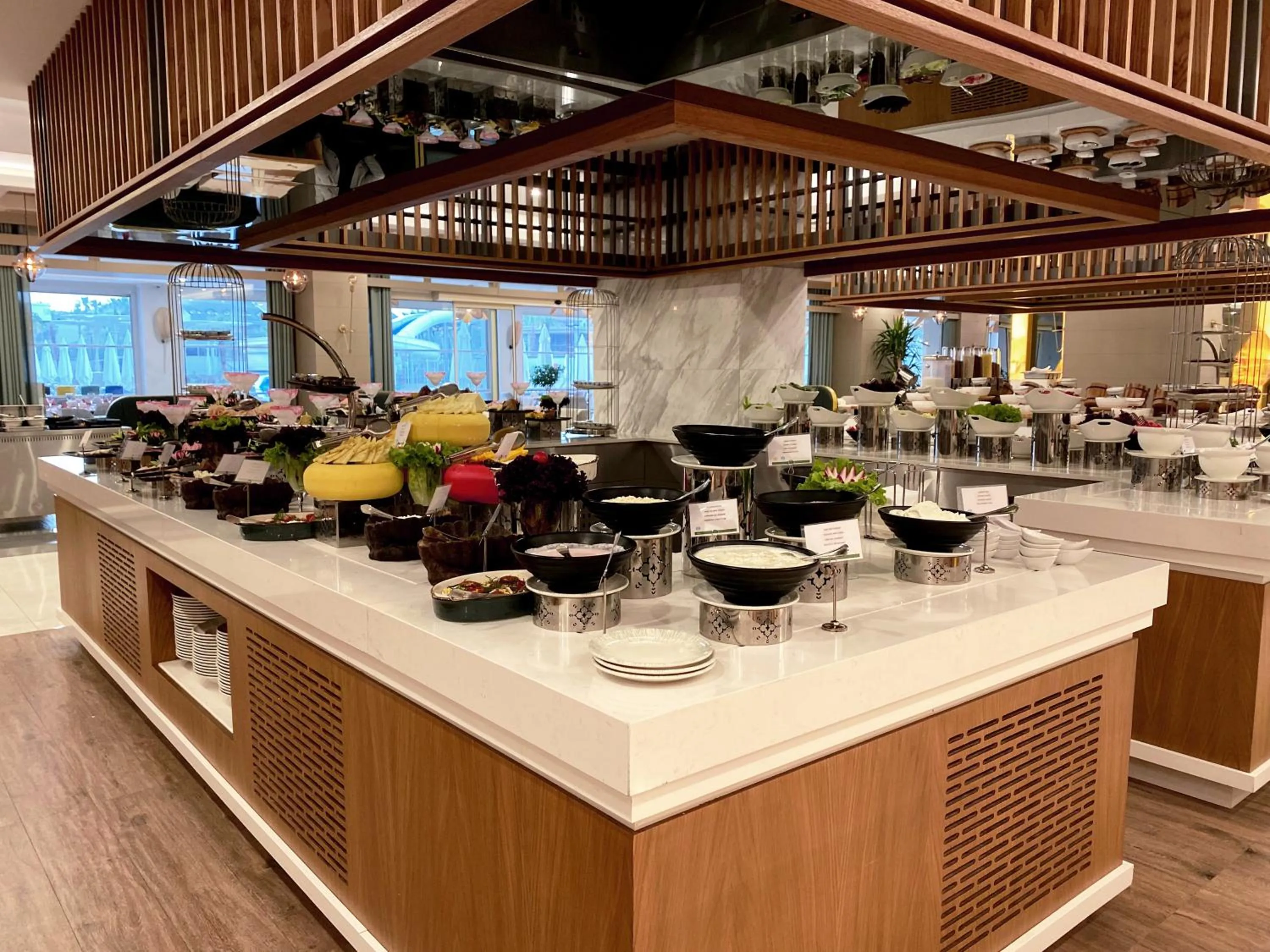 Restaurant/places to eat in Sunthalia Hotels & Resorts Ultra All Inclusive Adults Only Party Hotel