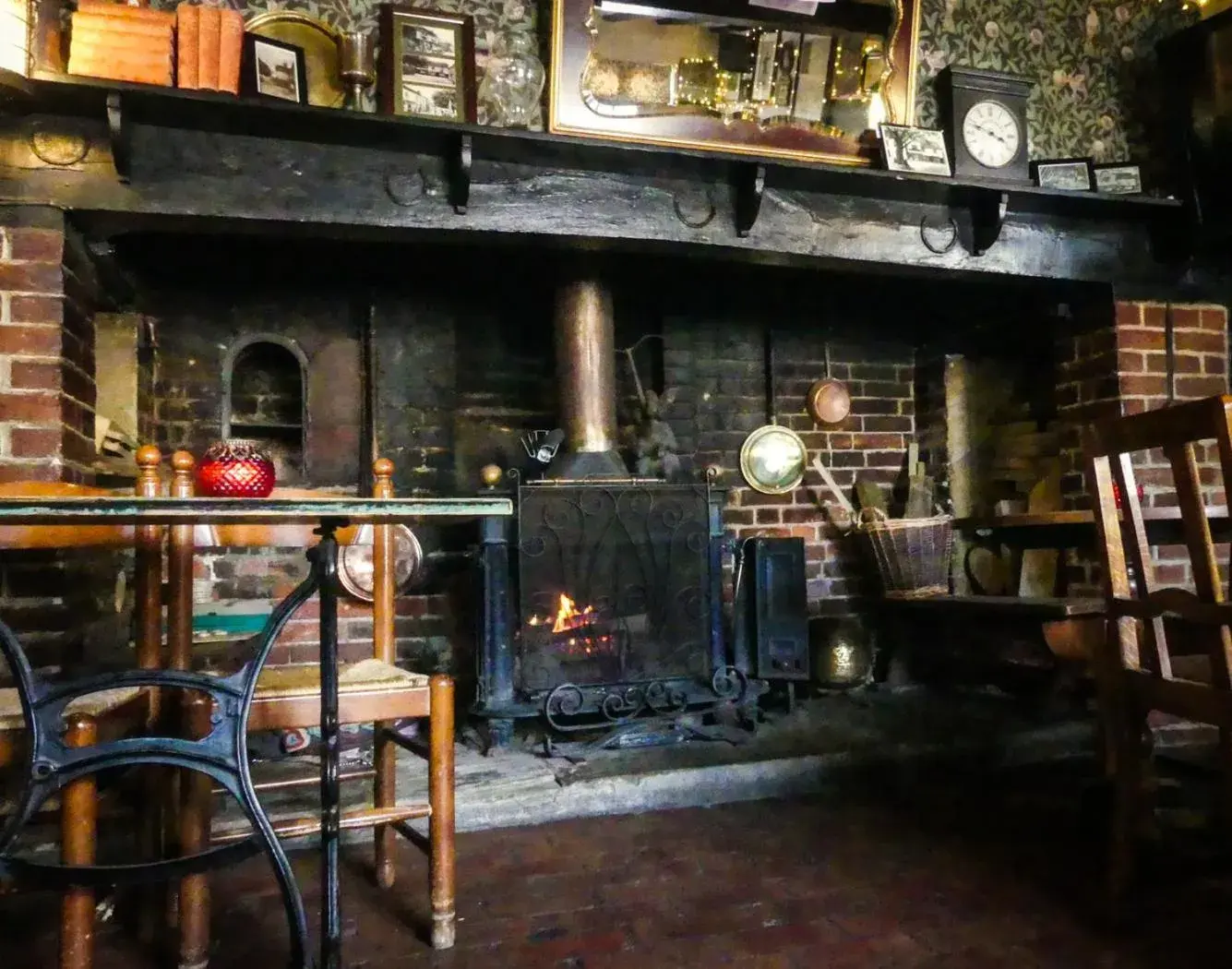Ye Olde Smugglers Inne Ye Olde Smugglers Inne