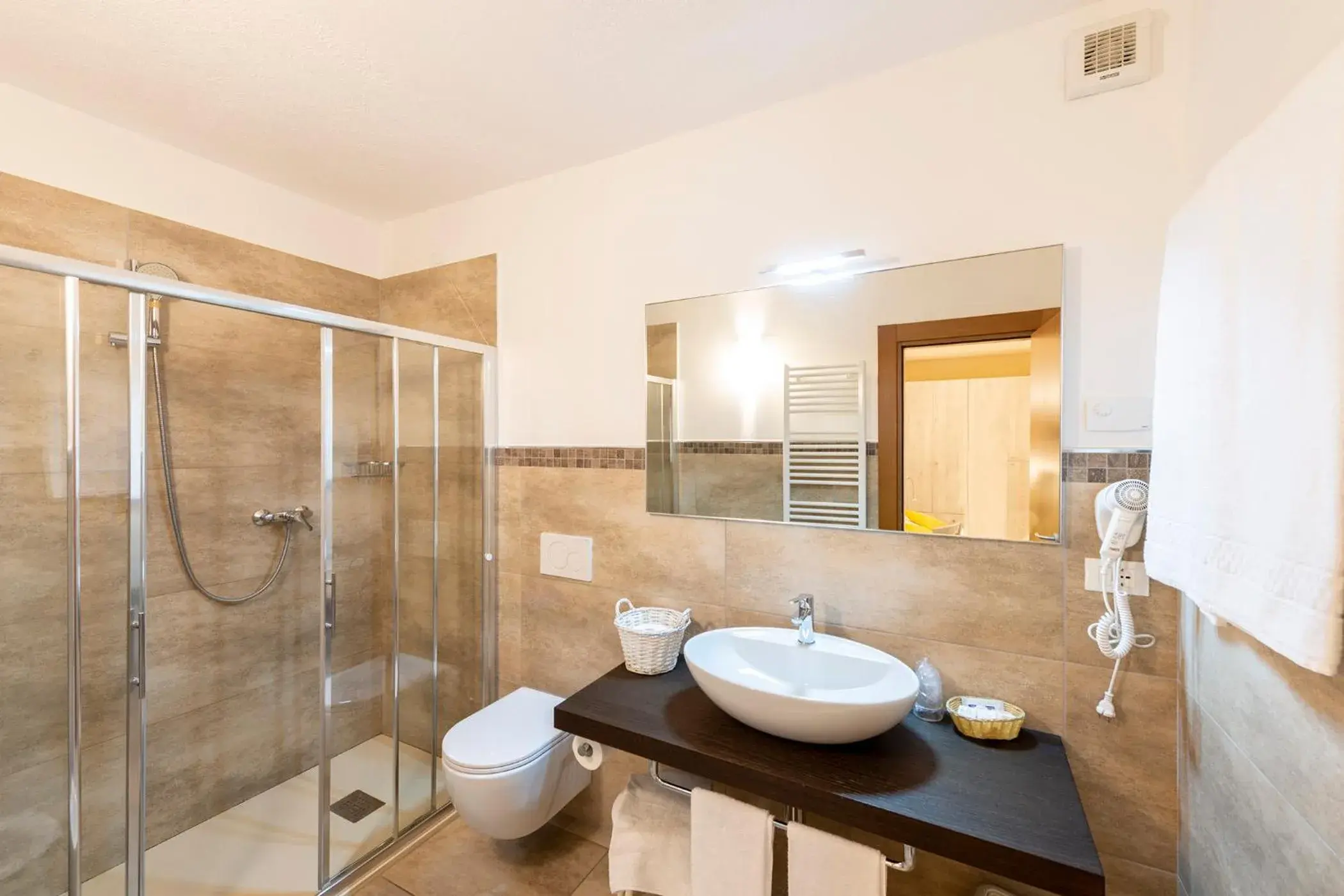 Shower, Bathroom in Hotel Firenze 3 Stelle Superior