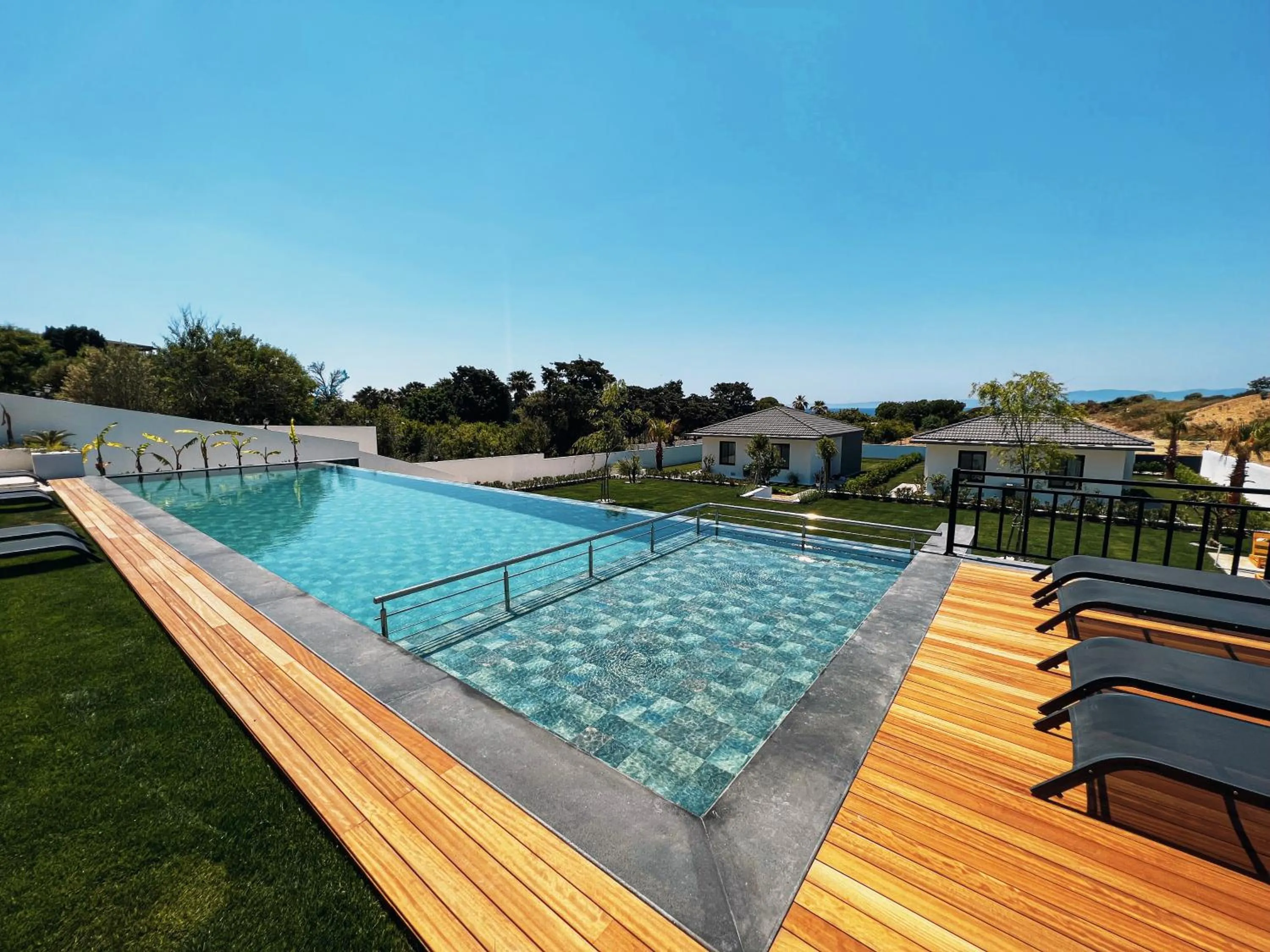 Pool view in KADAGAN SUİTES AYASARANDA