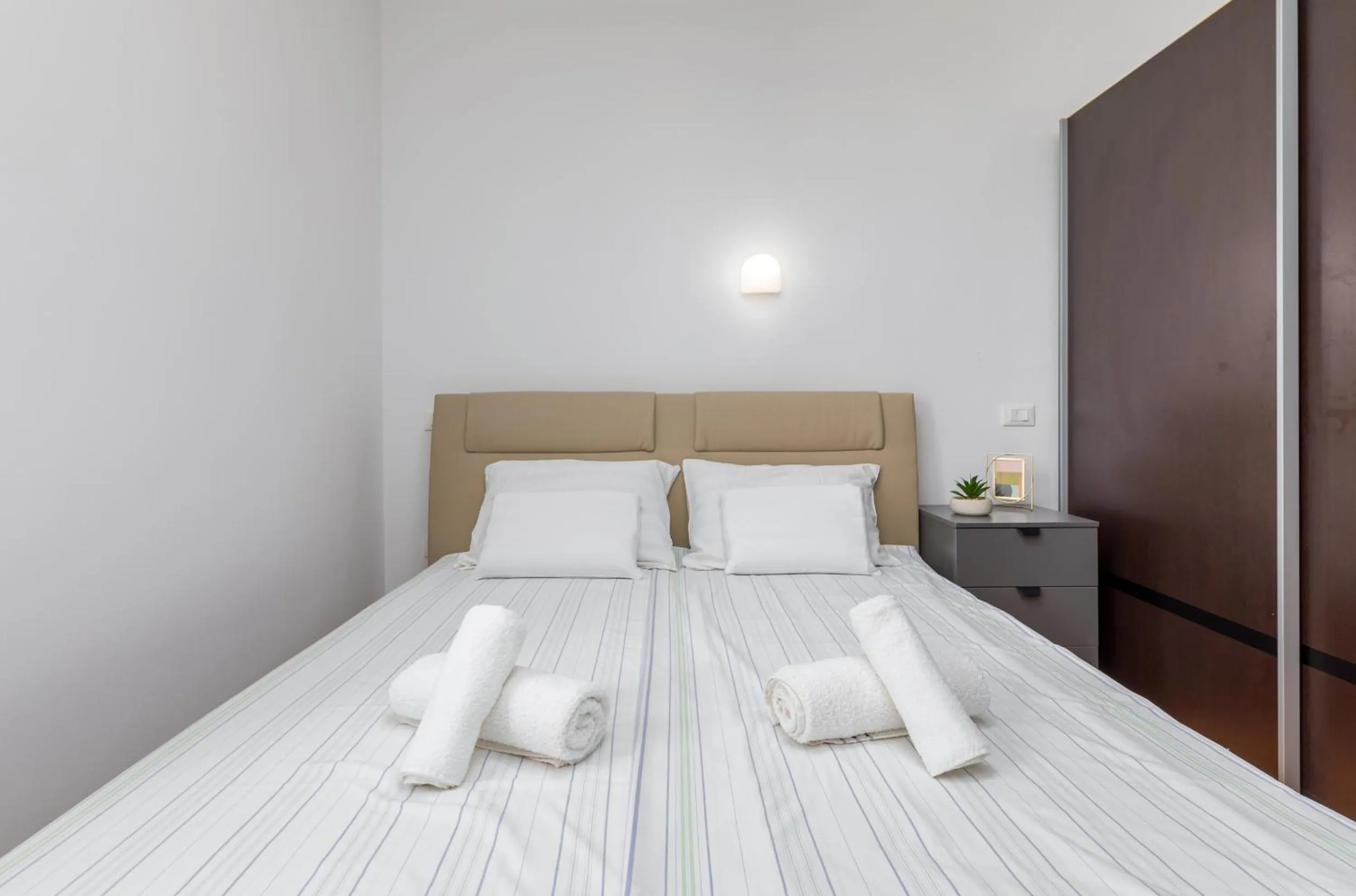 Bedroom, Bed in Apartment Augusto - Sea view