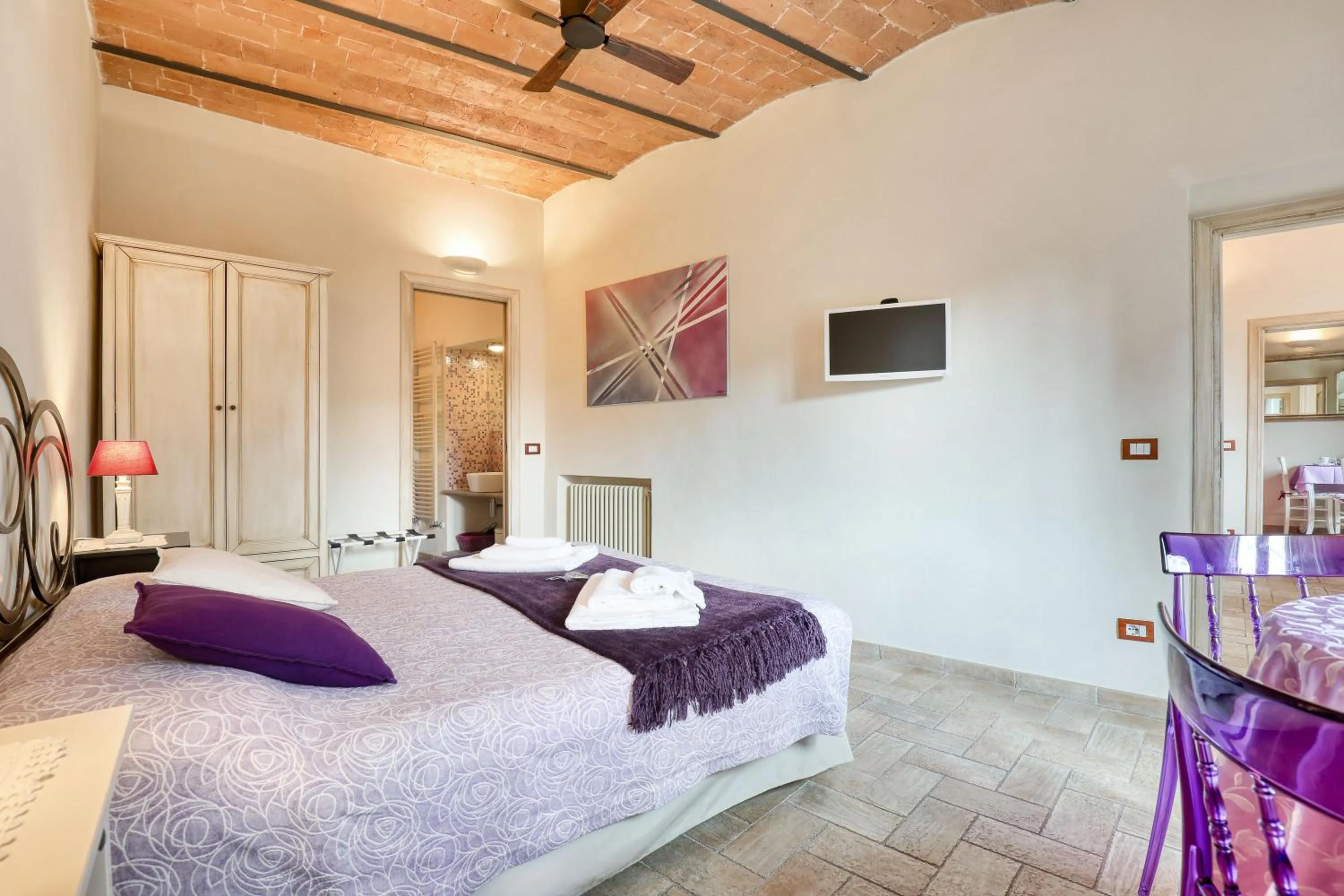 Bedroom, Bed in Viterbo Antica - centro storico