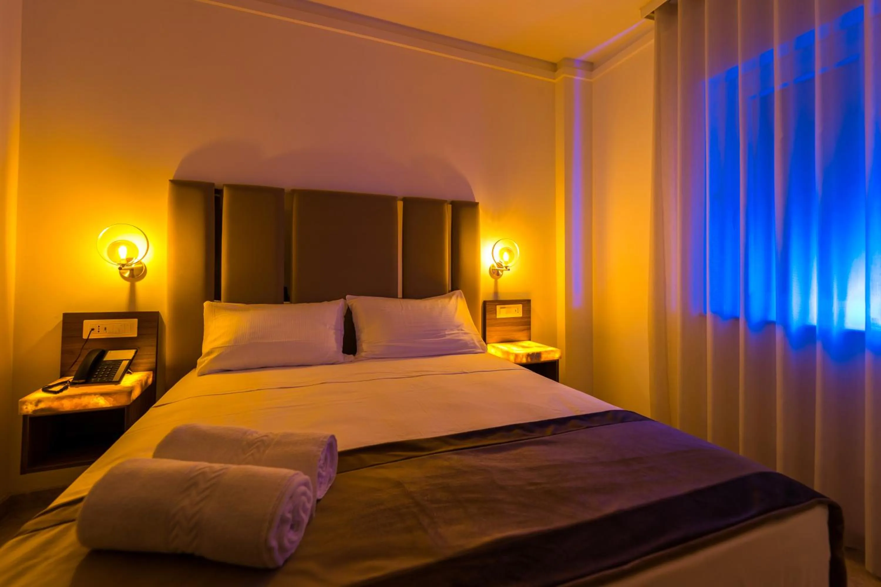 Bedroom, Bed in ELISEO PALACE TROPEA