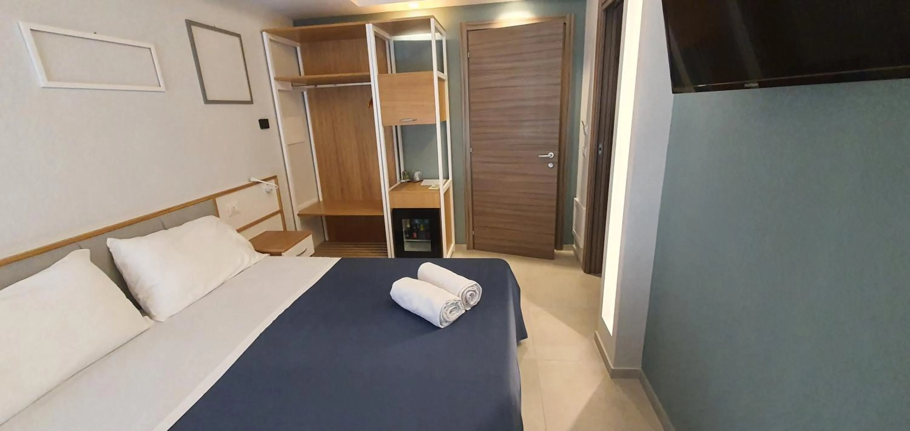 Bed in ELISEO PALACE TROPEA