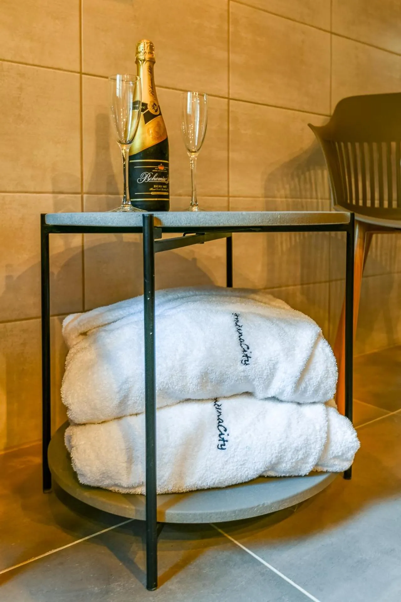 Food and drinks, Bed in Hotel Stračena City