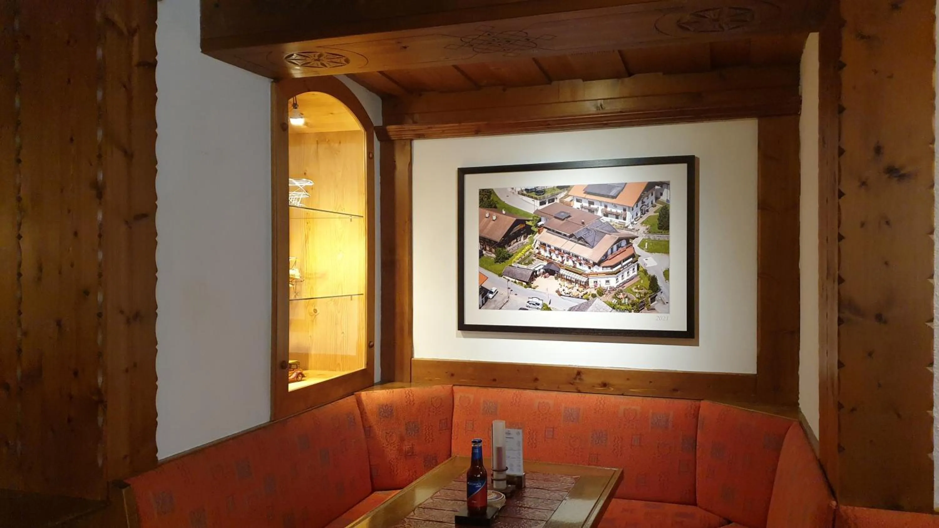 Lounge or bar in Hotel Edelweiẞ garni - b&b