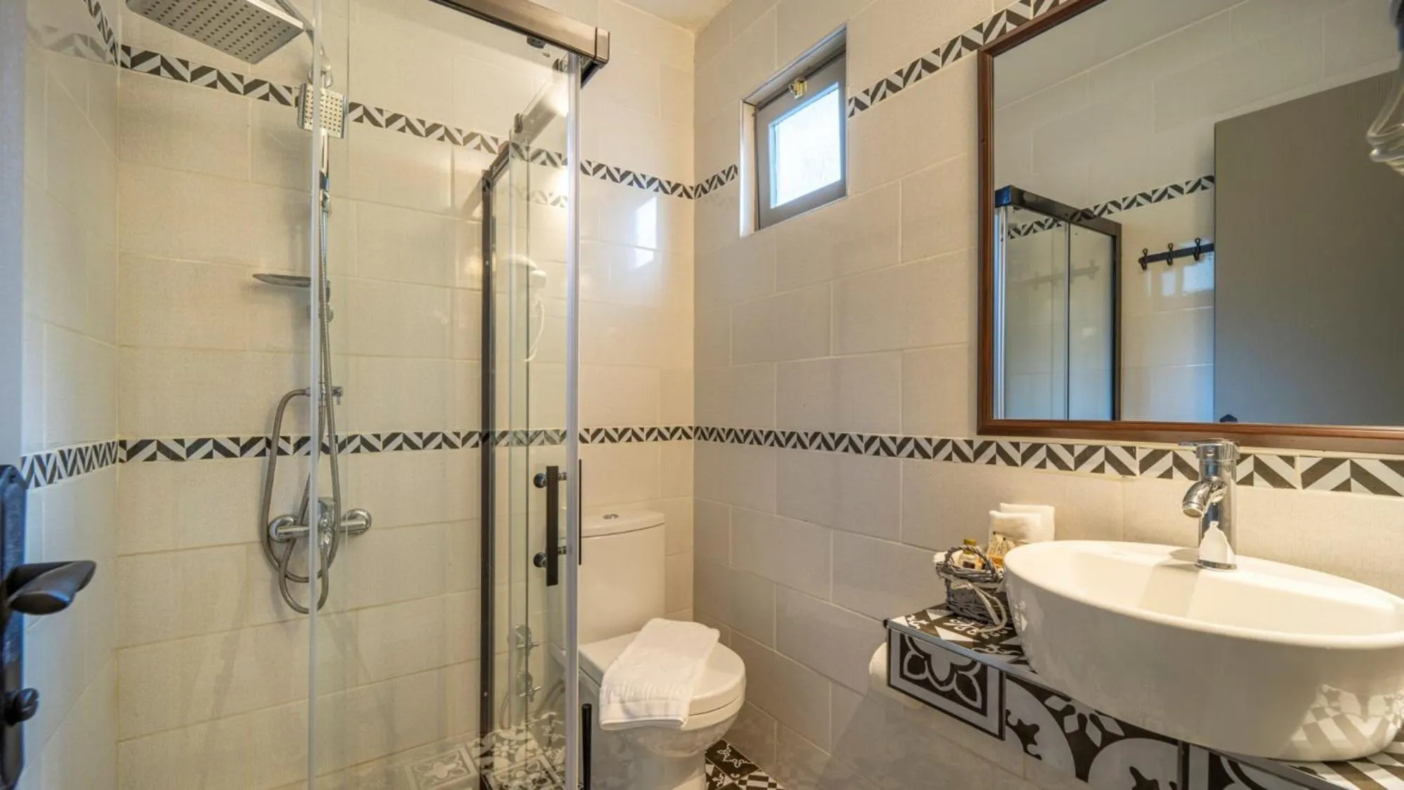 Bathroom in Selimhan Otel