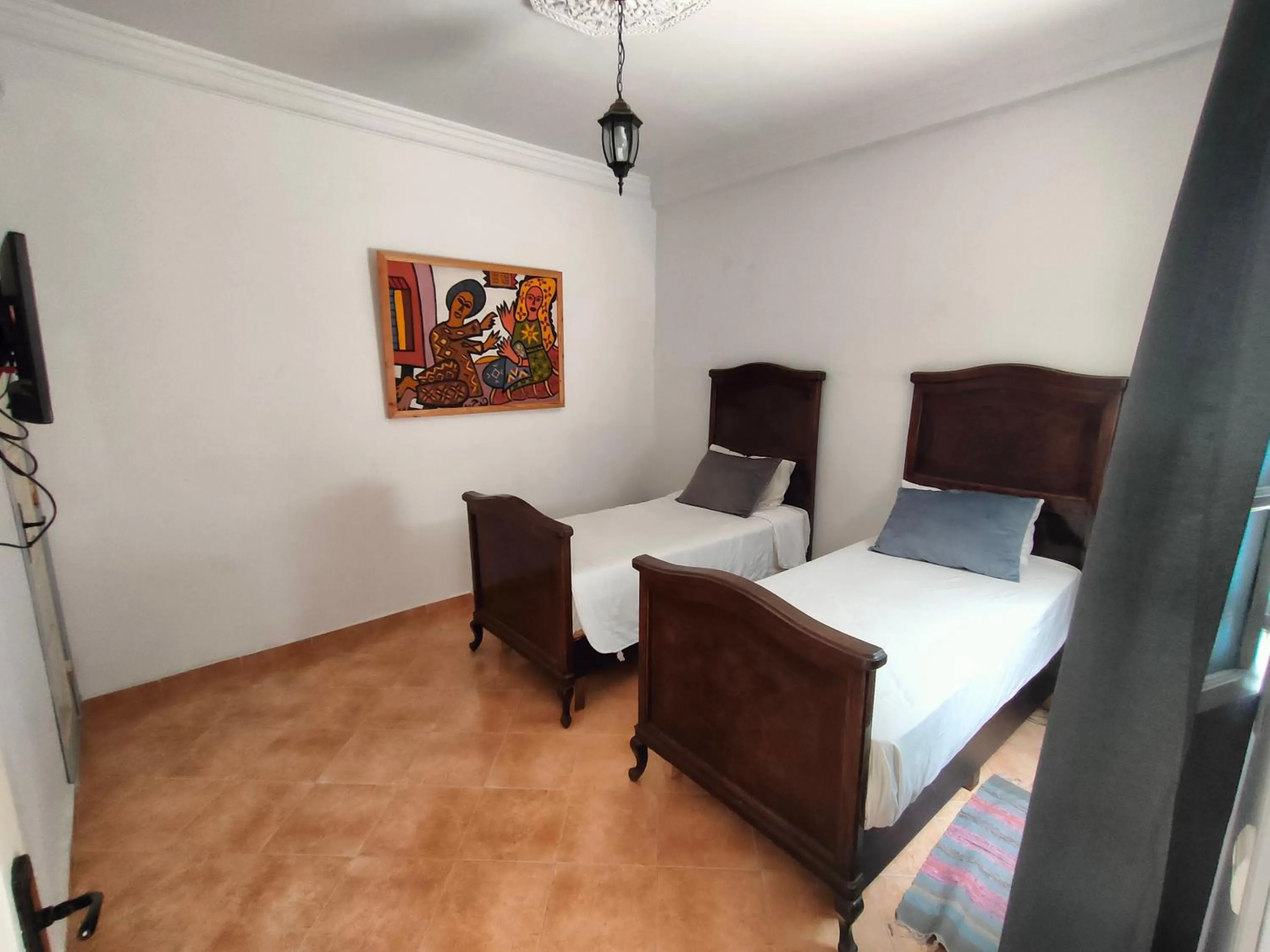 Bed in Dar Baddi
