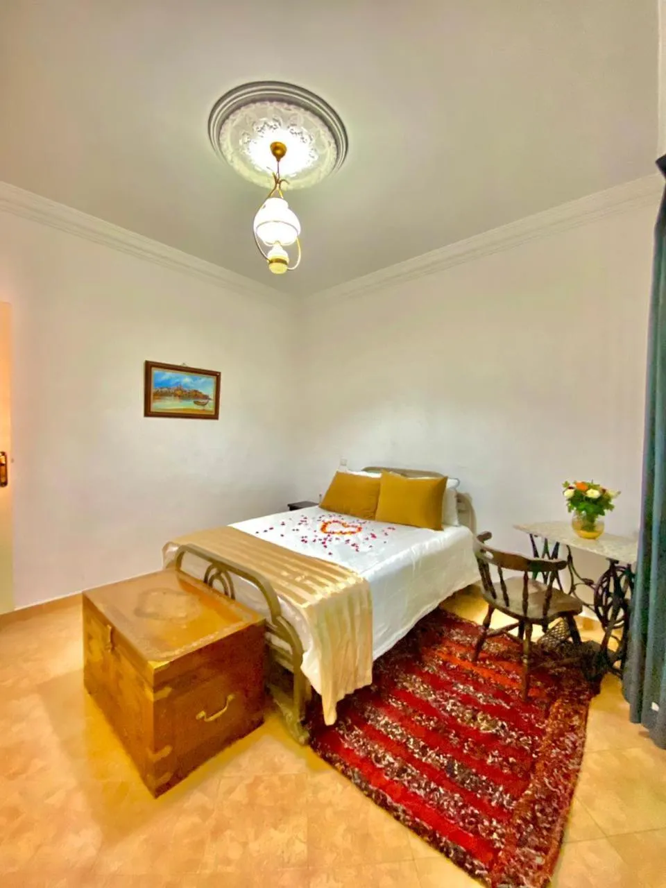 Bedroom, Bed in Dar Baddi