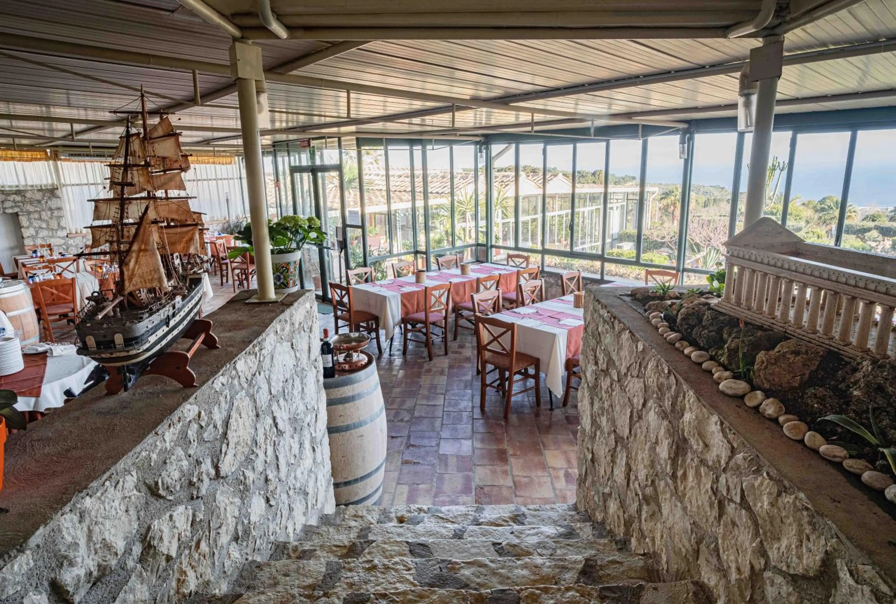 Restaurant/places to eat in Hotel Baglio Santacroce