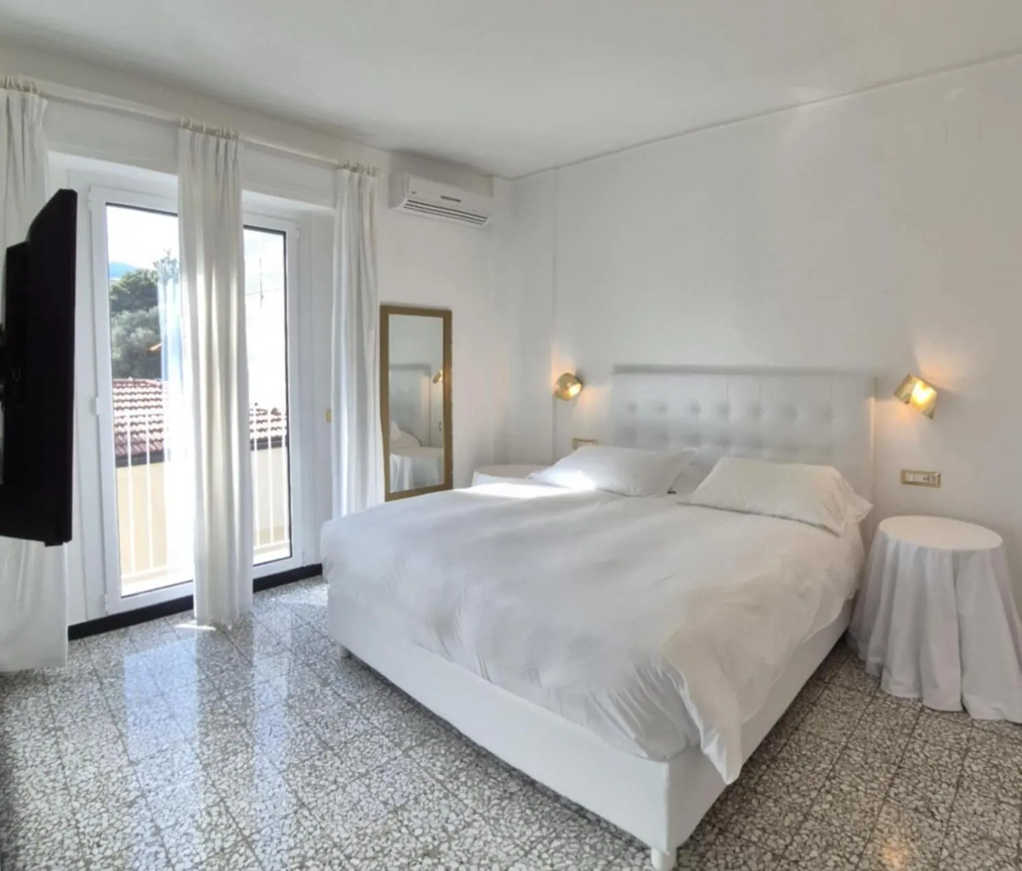 Bedroom, Bed in Eveline Portosole Hotel