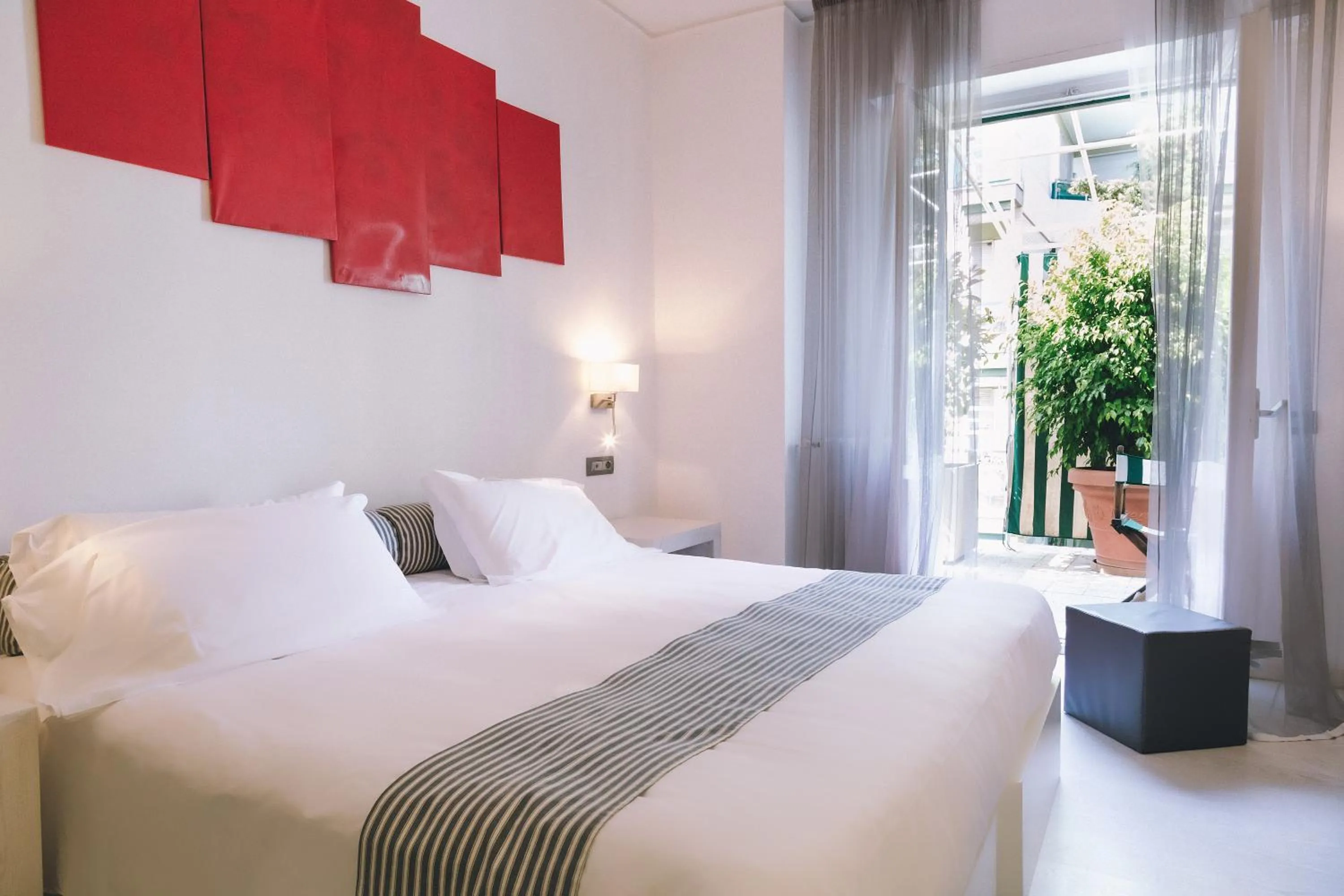 Bedroom, Bed in Eveline Portosole Hotel