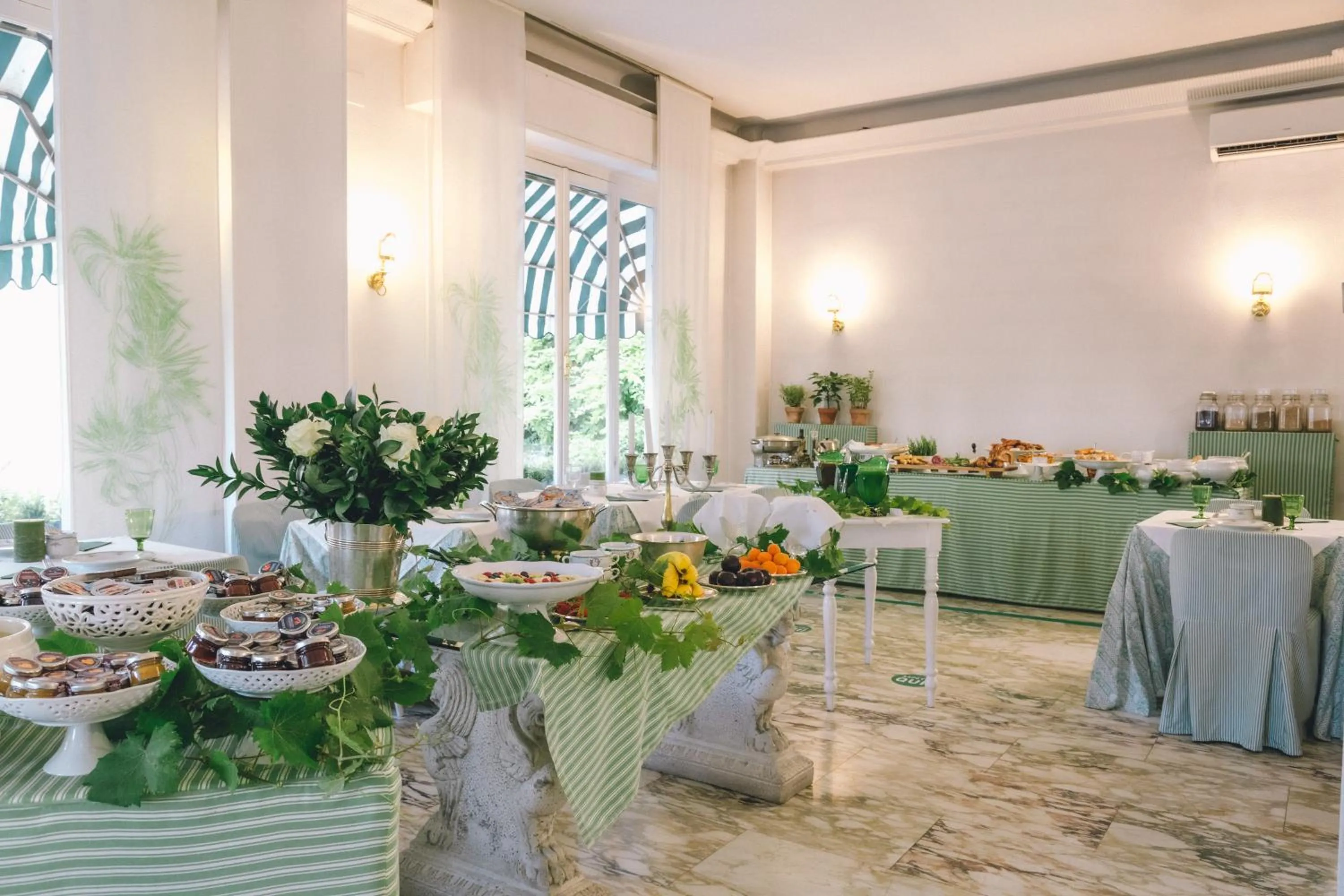 Buffet breakfast in Eveline Portosole Hotel