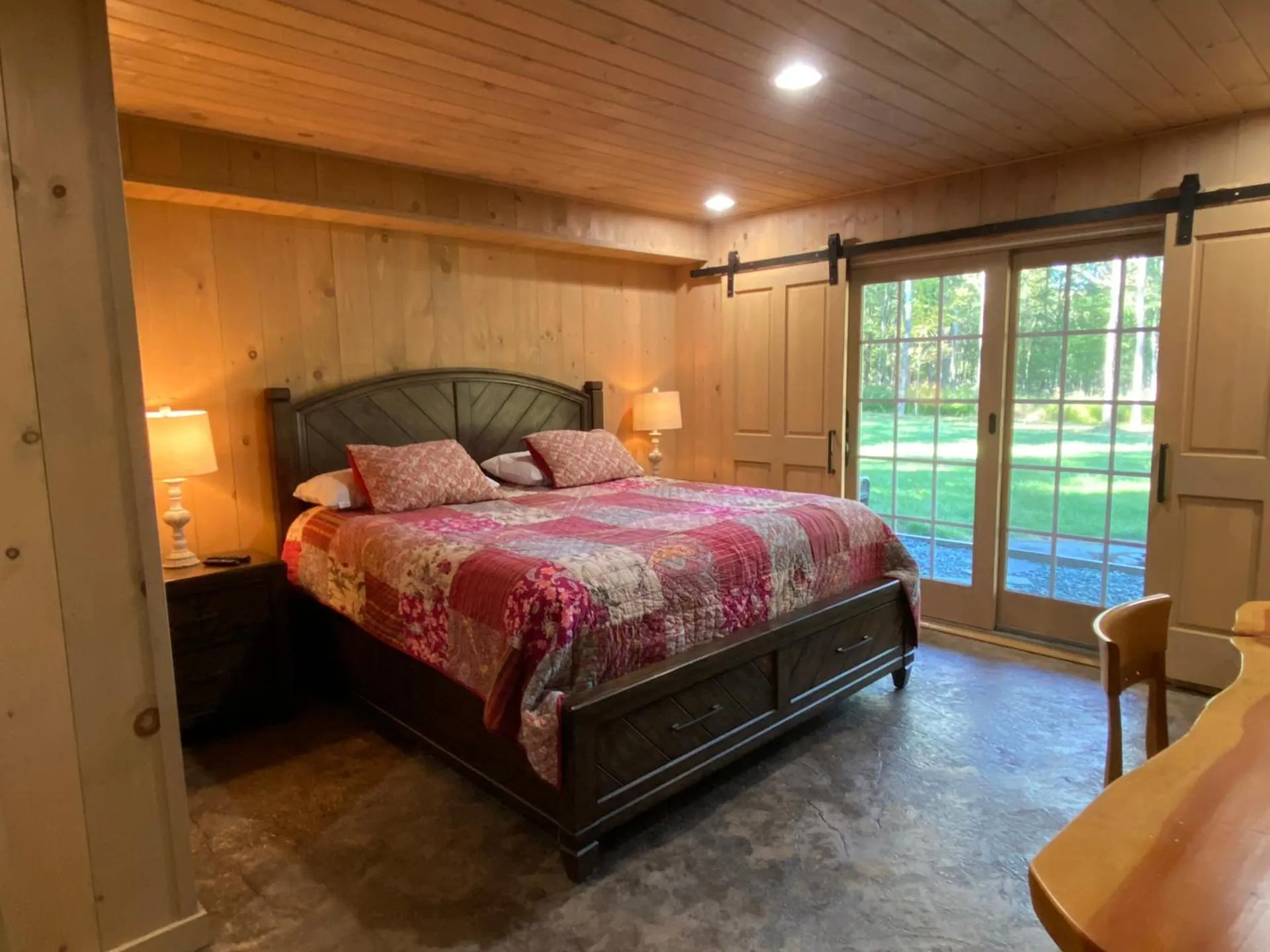 Bedroom, Bed in High Peaks Chalet