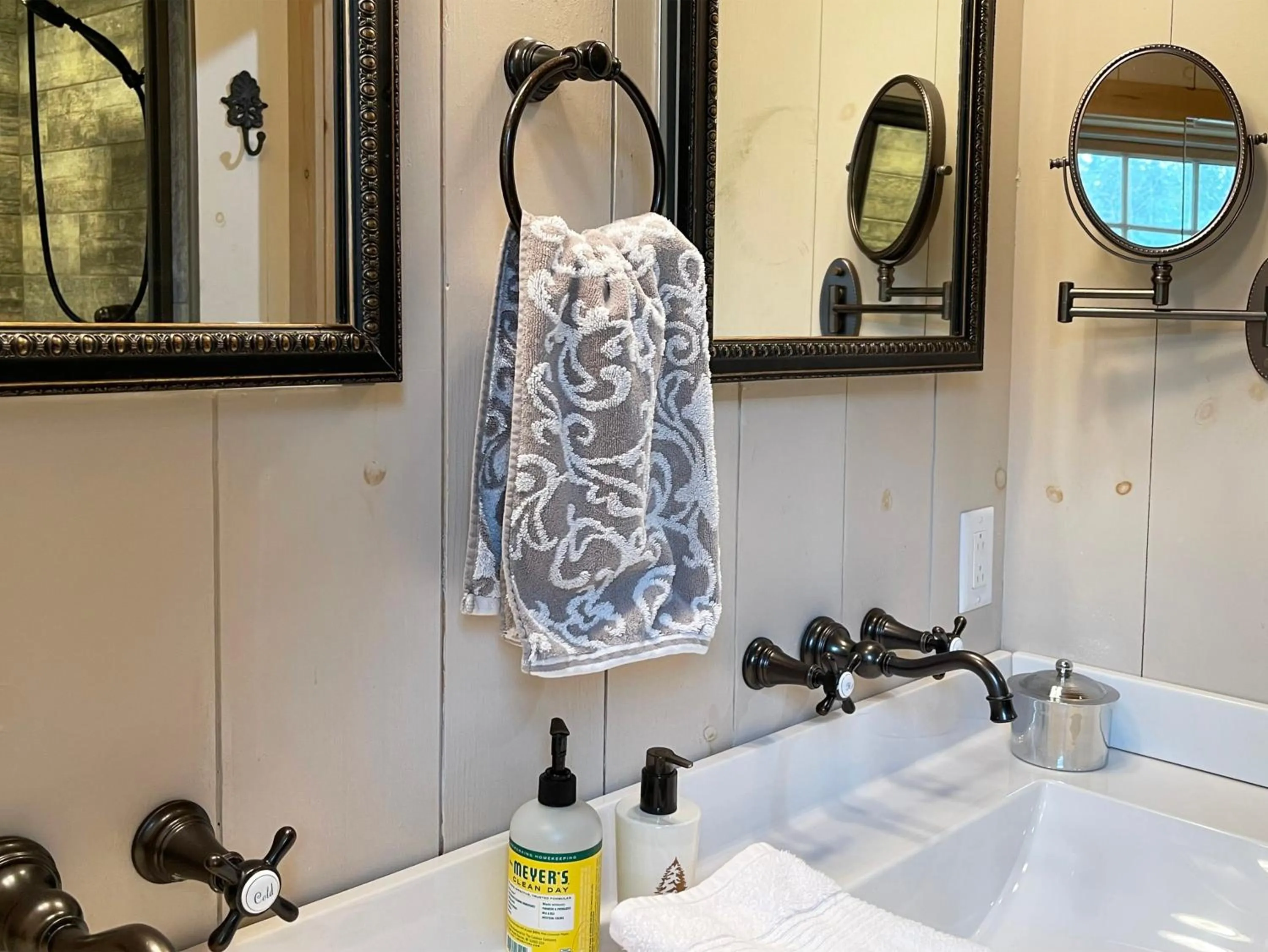 Bathroom in High Peaks Chalet