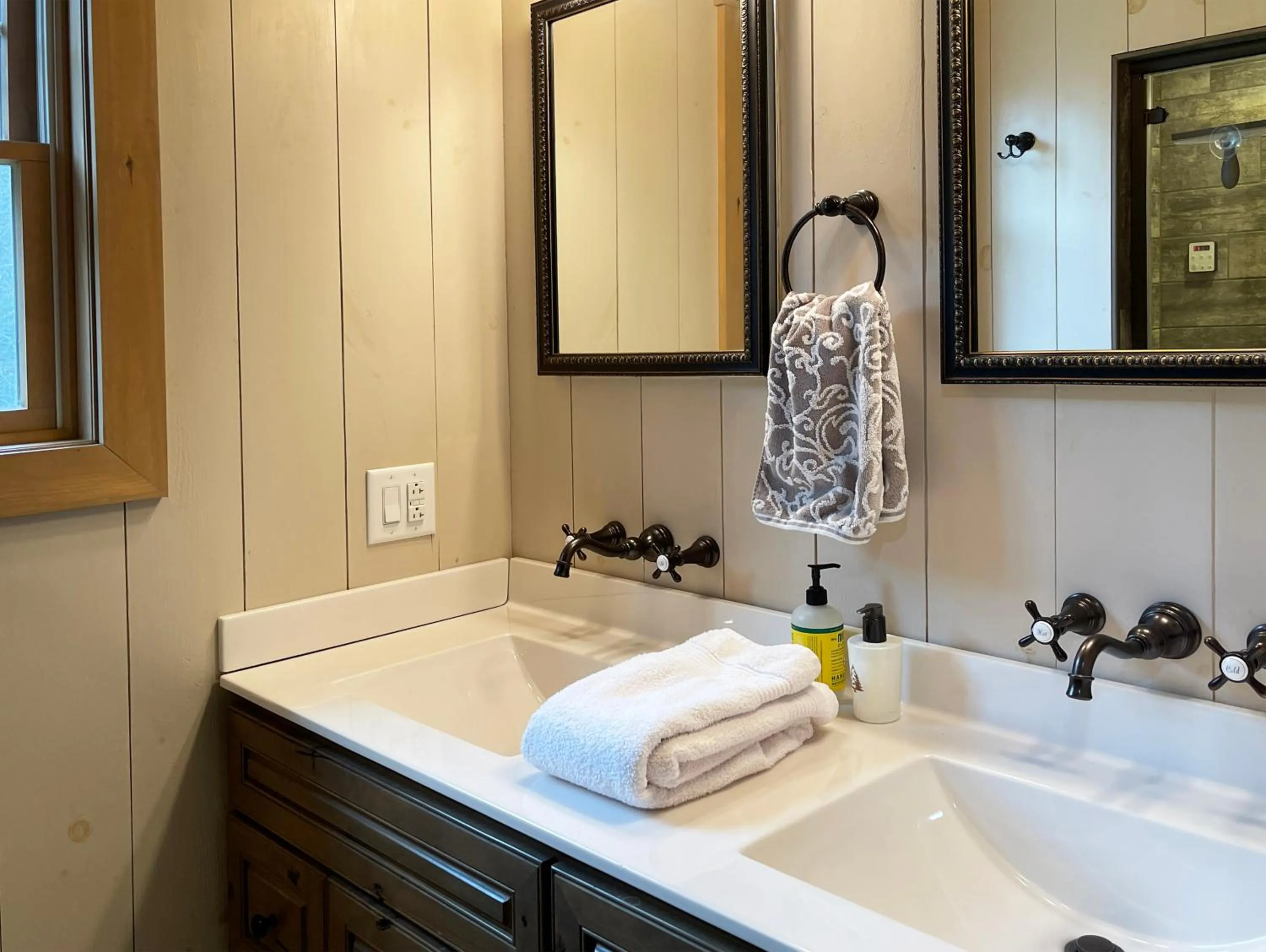 Bathroom in High Peaks Chalet