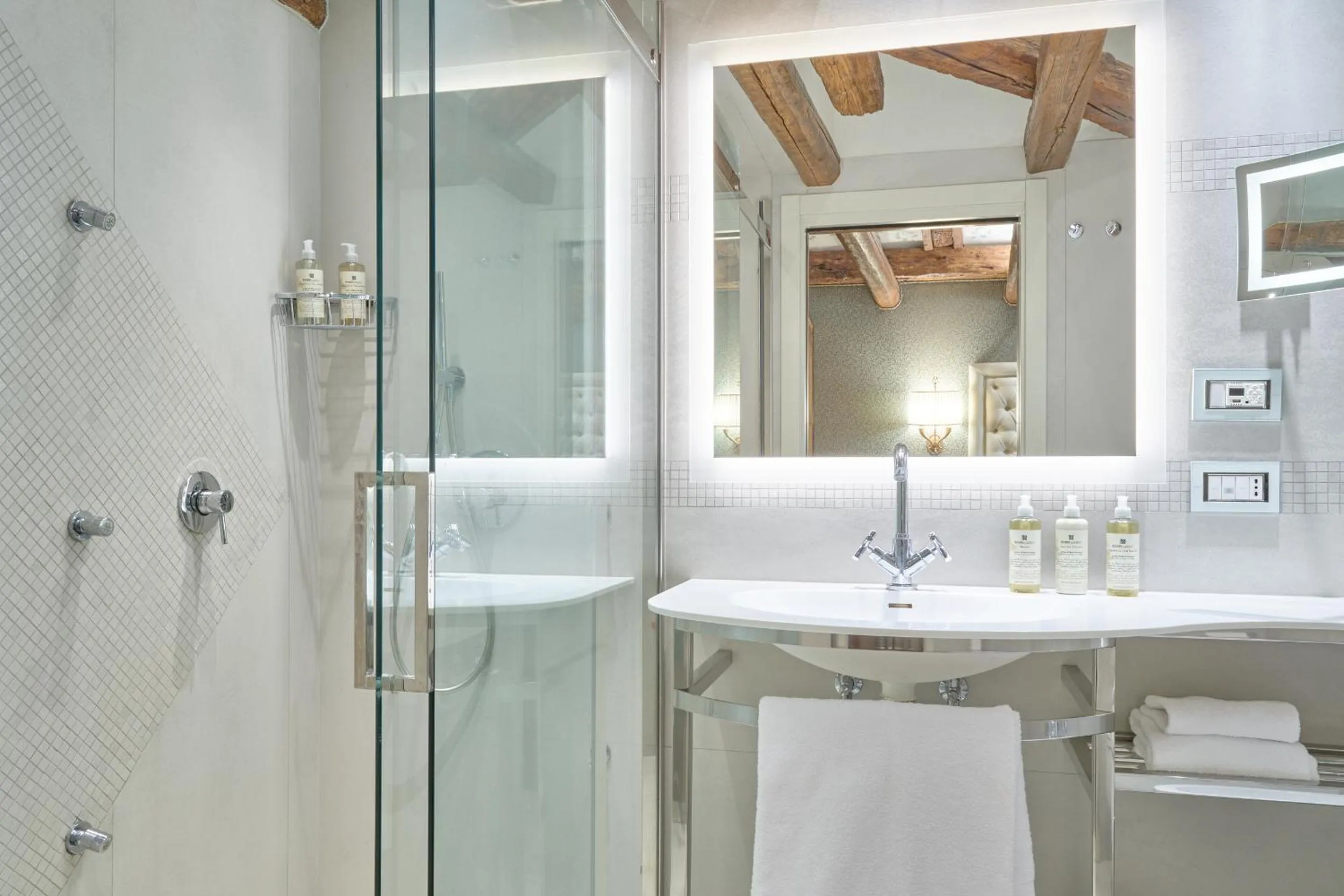 Bathroom in Hotel Santa Chiara