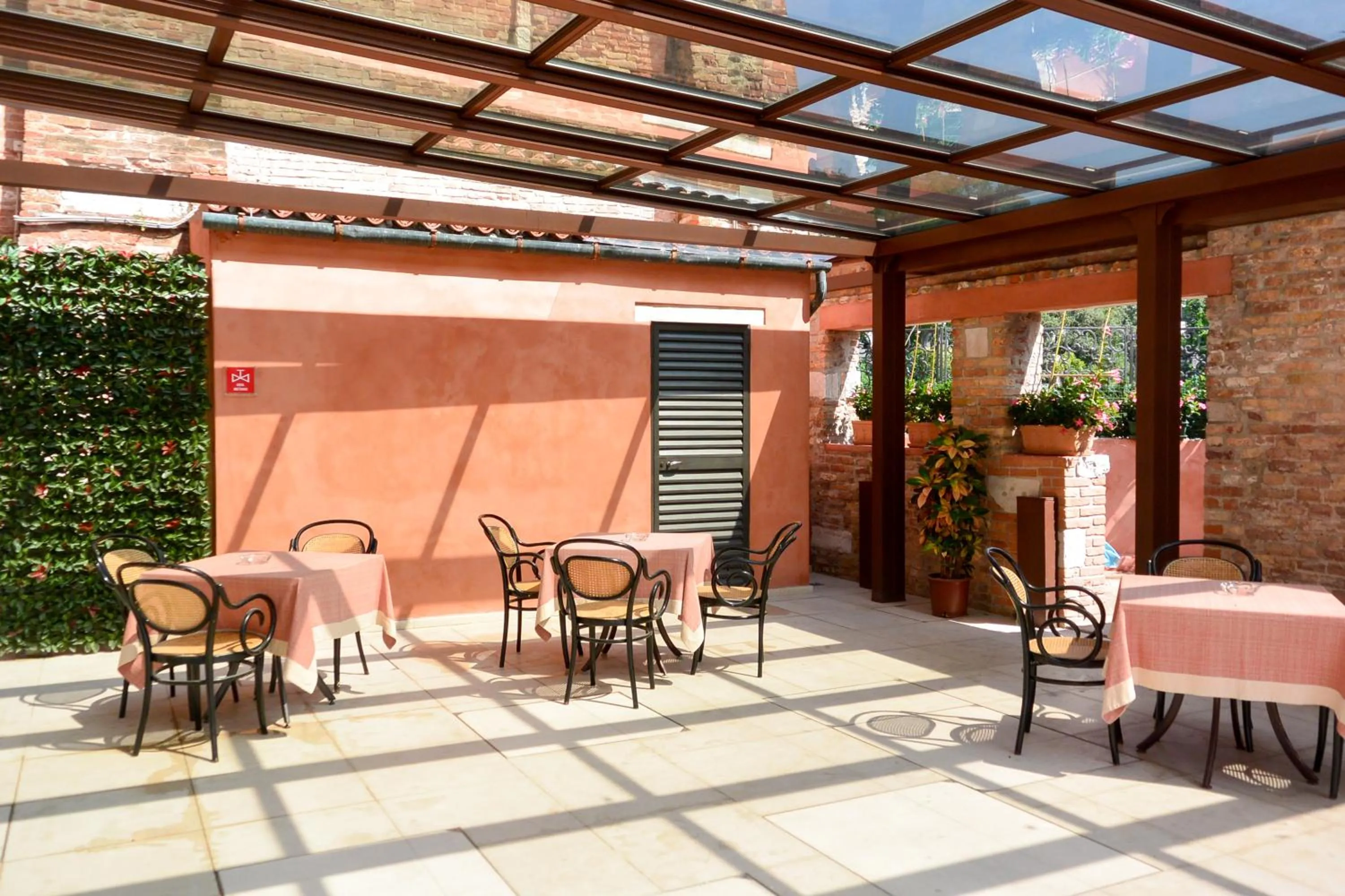 Seating area in Hotel Santa Chiara