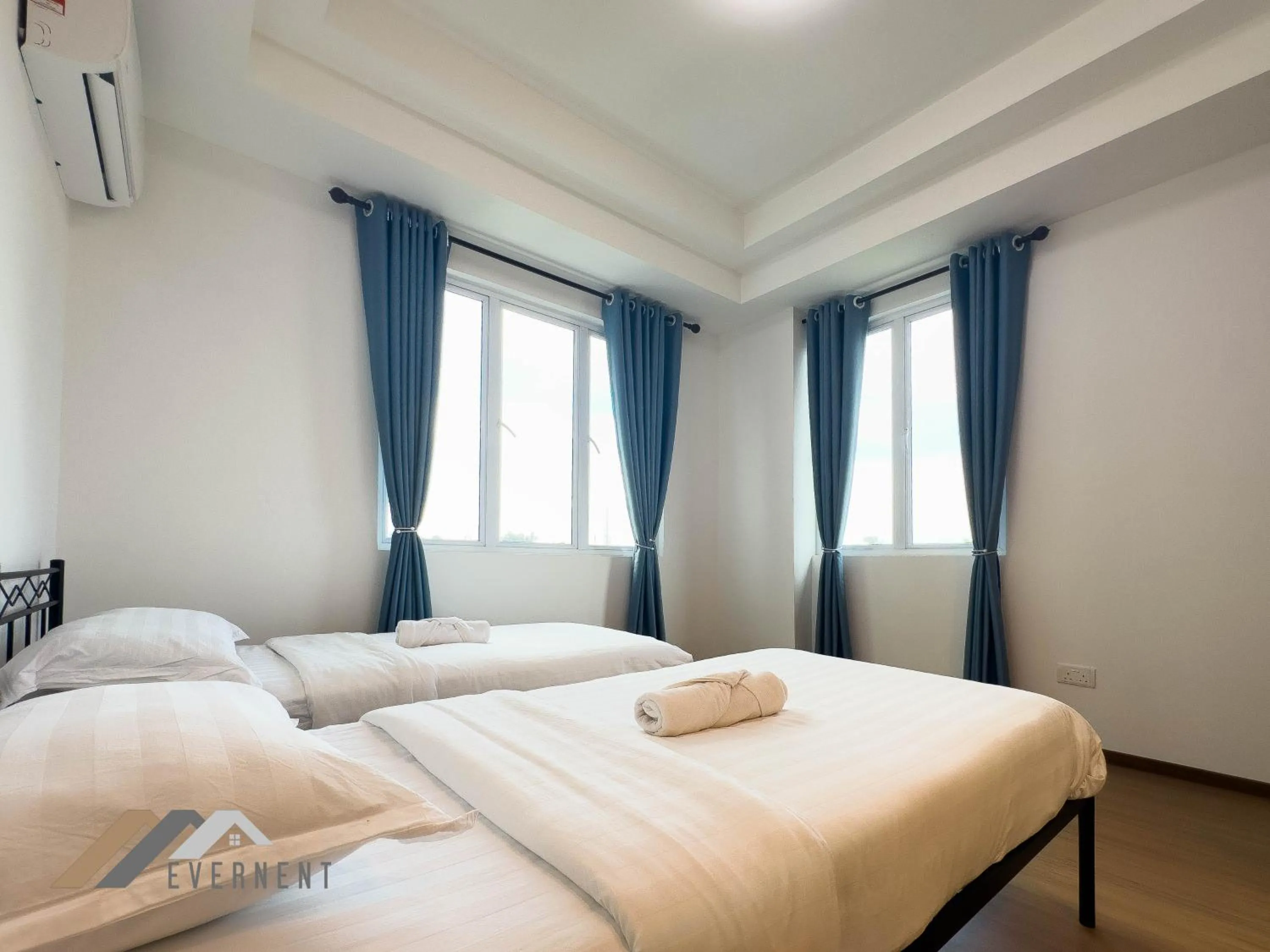 Bed in Serene Heights by Evernent