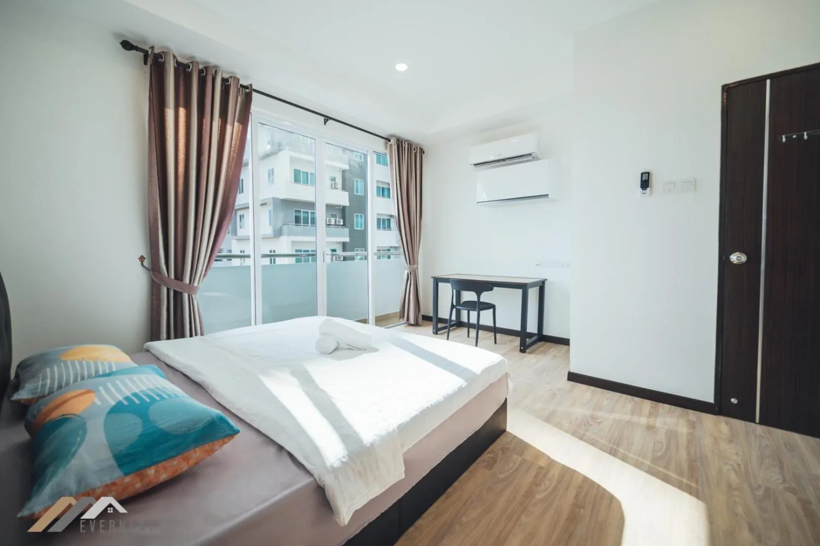 Bed in Serene Heights by Evernent