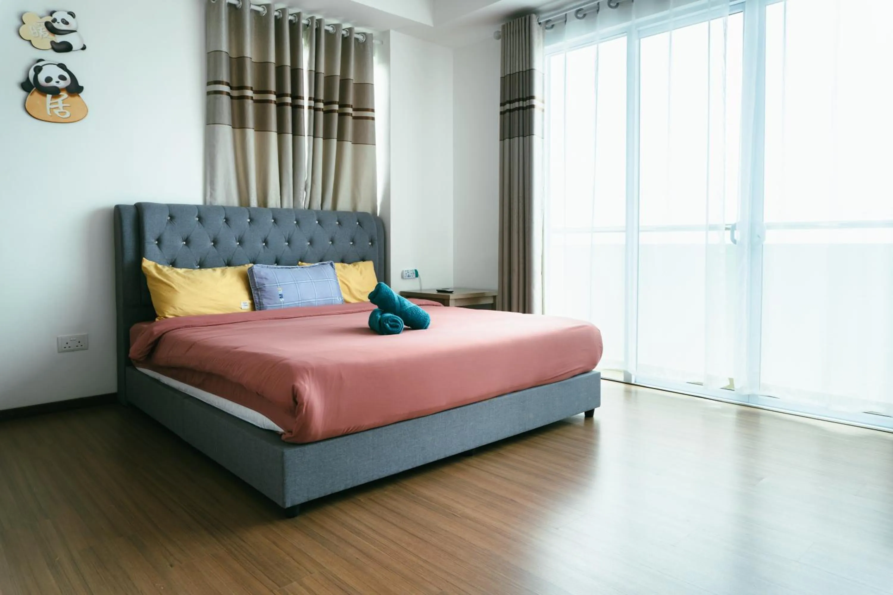 Bedroom, Bed in Serene Heights by Evernent