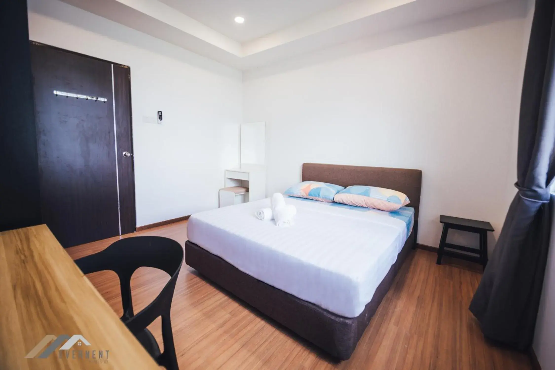 One-Bedroom Apartment in Serene Heights by Evernent One-Bedroom Apartment in Serene Heights by Evernent