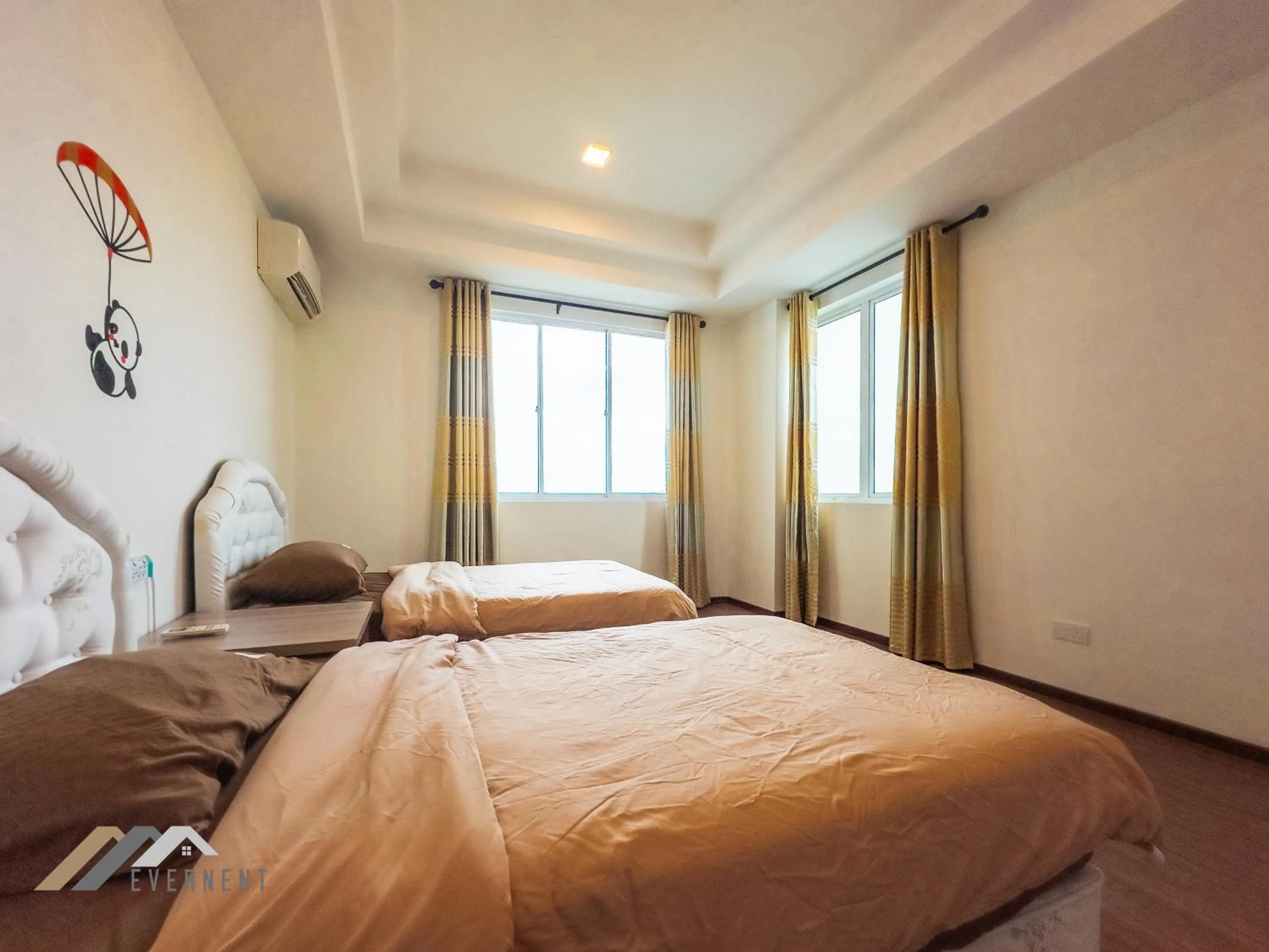 Bedroom, Bed in Serene Heights by Evernent