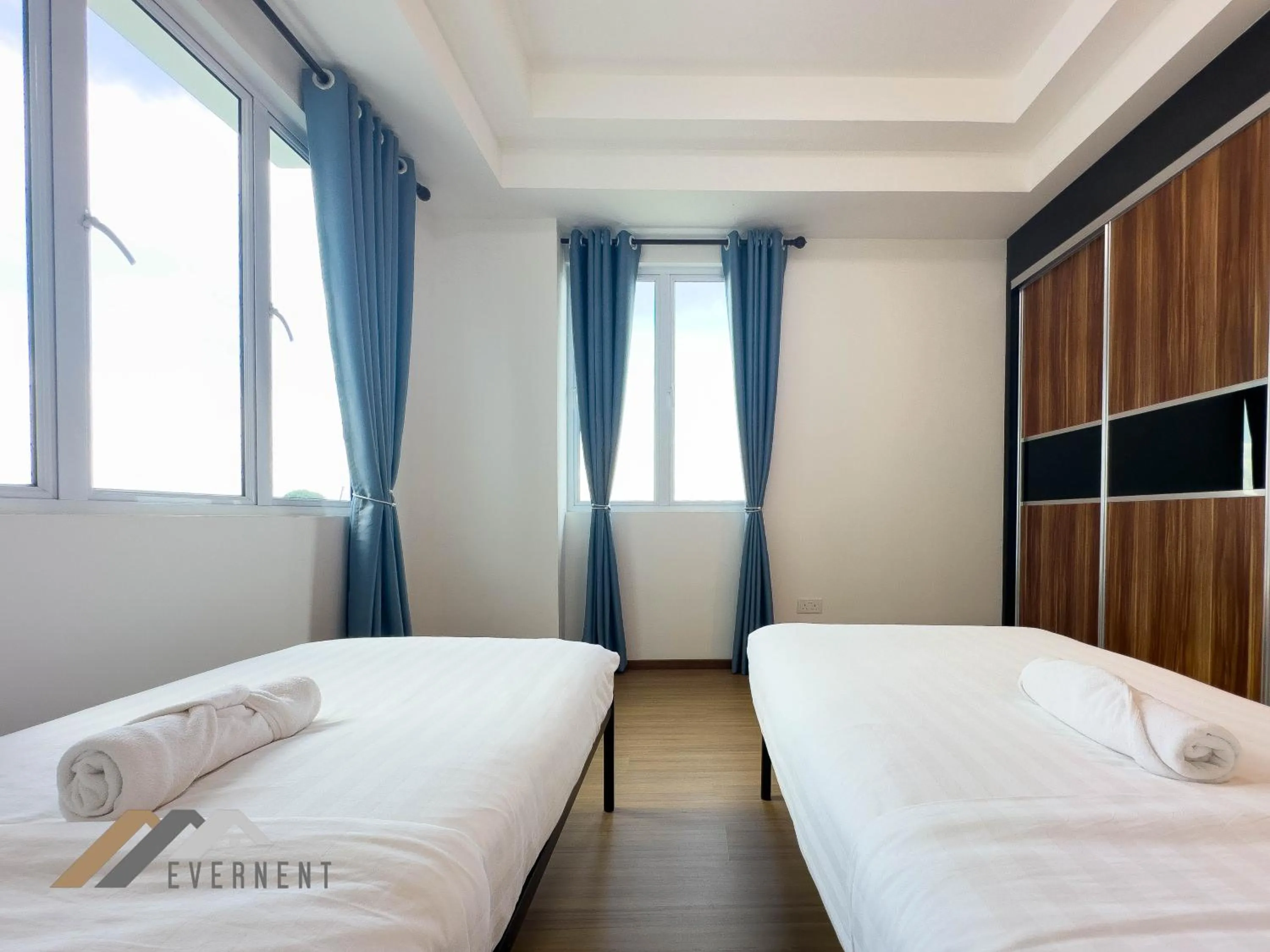 Bed in Serene Heights by Evernent