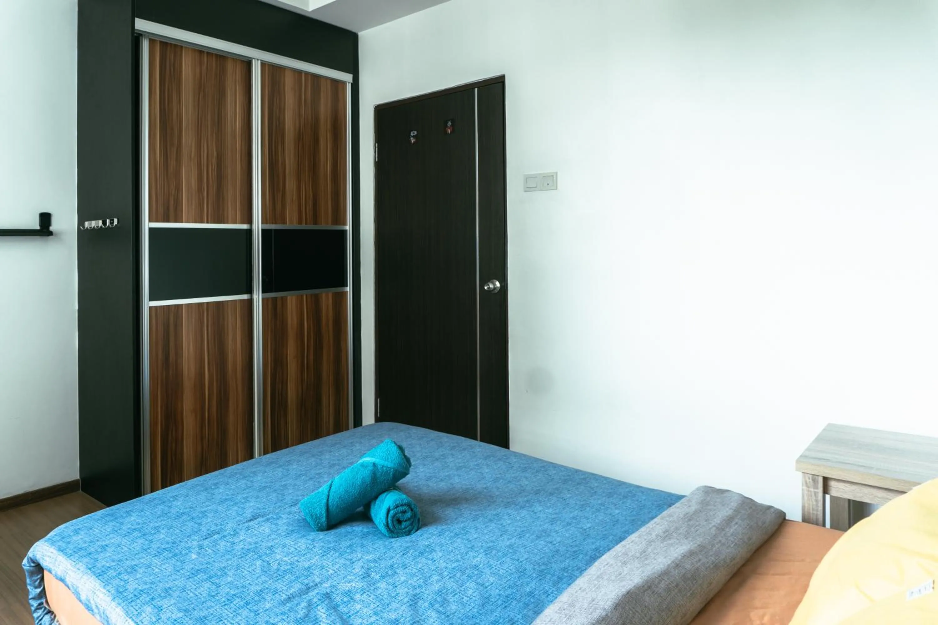 Bedroom, Bed in Serene Heights by Evernent