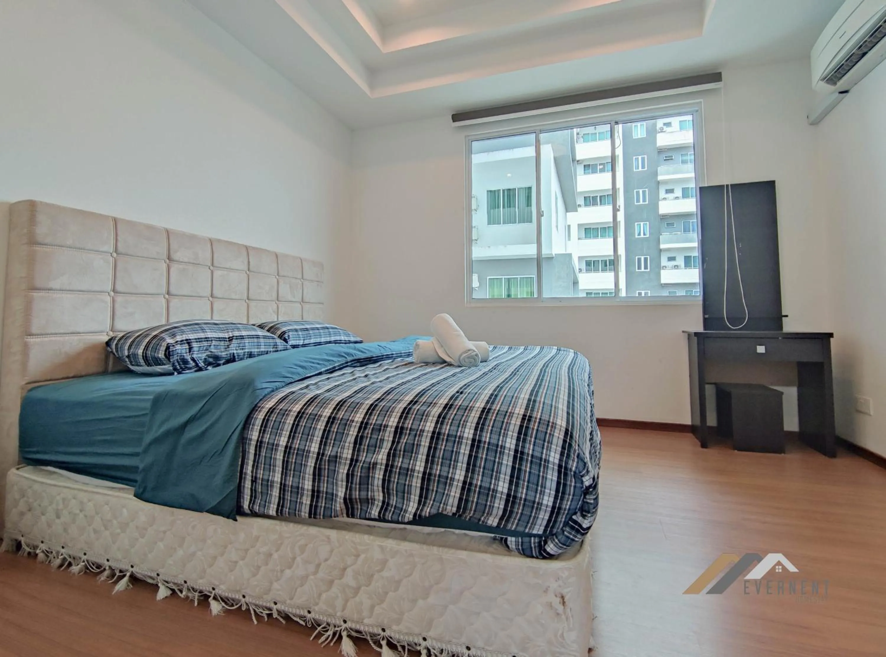 Bed in Serene Heights by Evernent