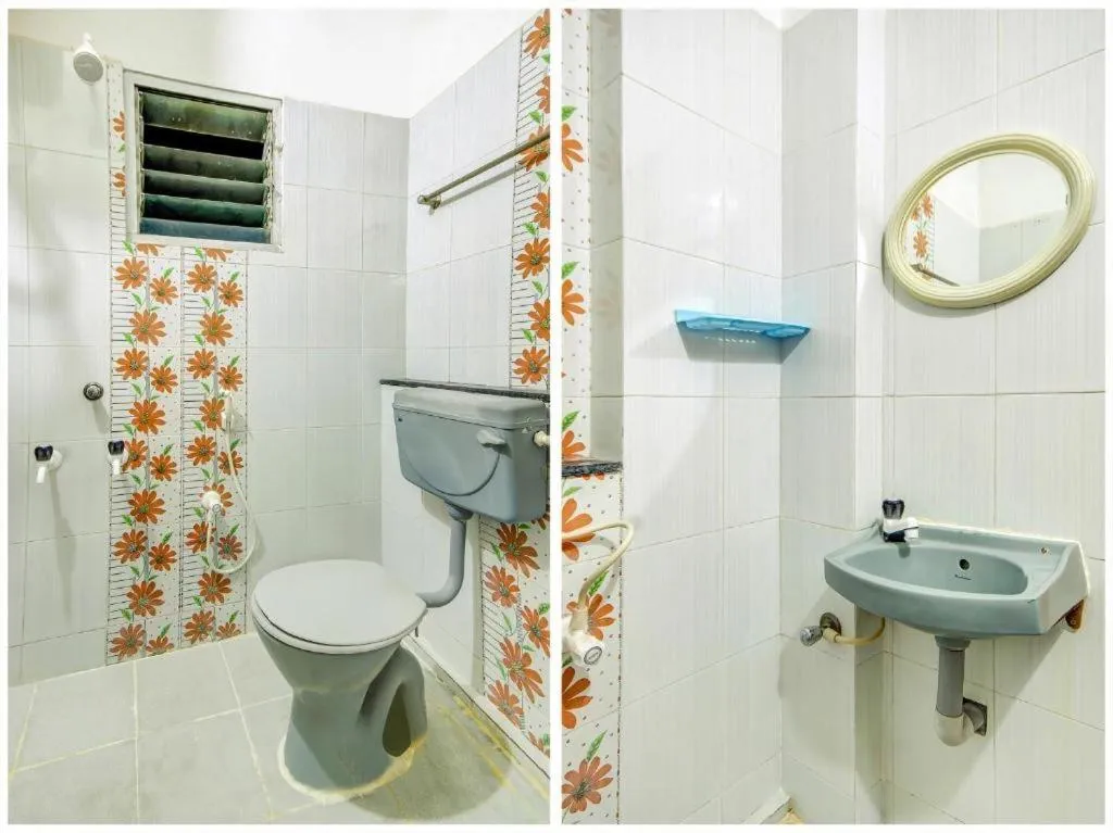 Bathroom in HOTEL ROYAL PARADISE