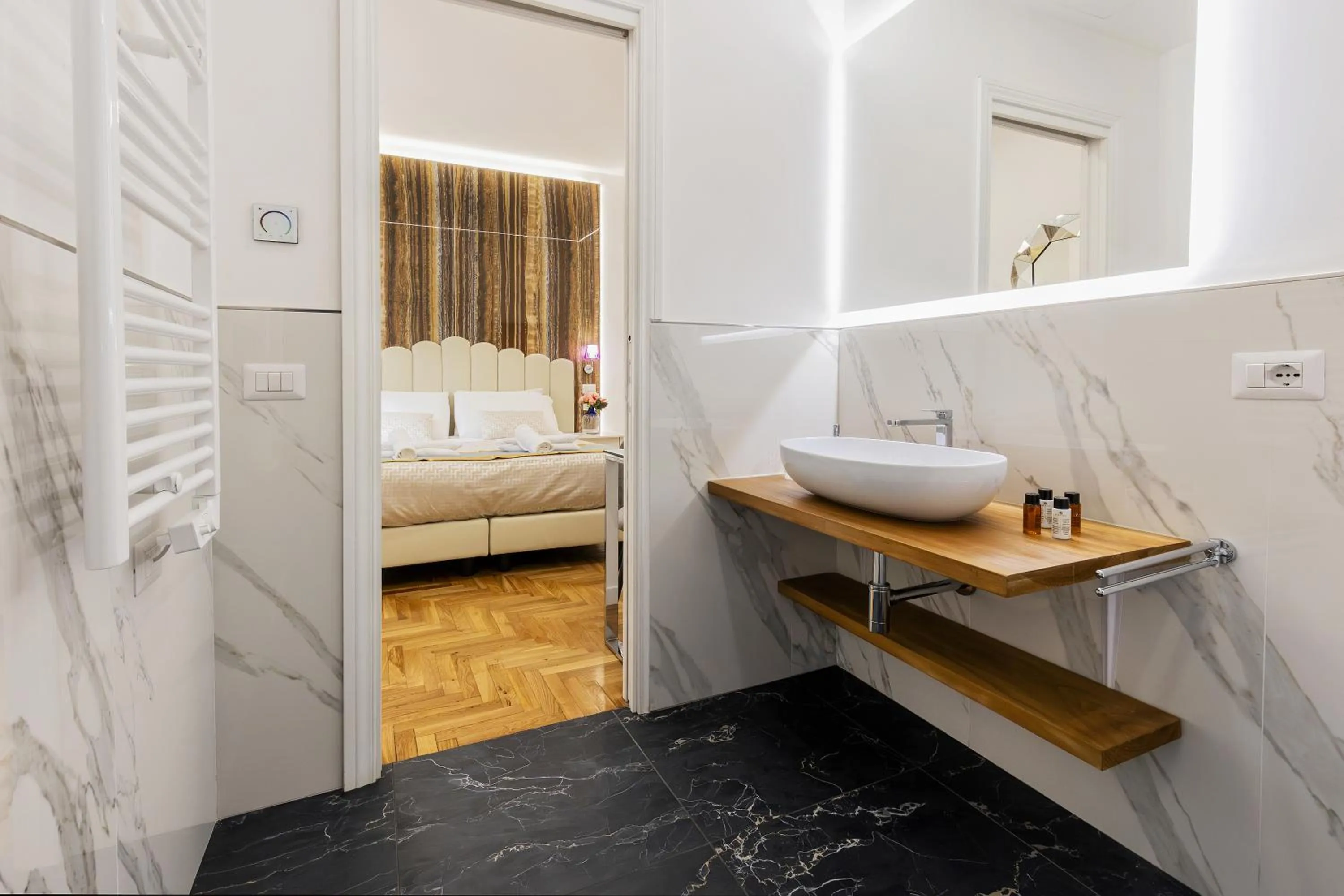 Toilet, Bed in Navona Central Relais