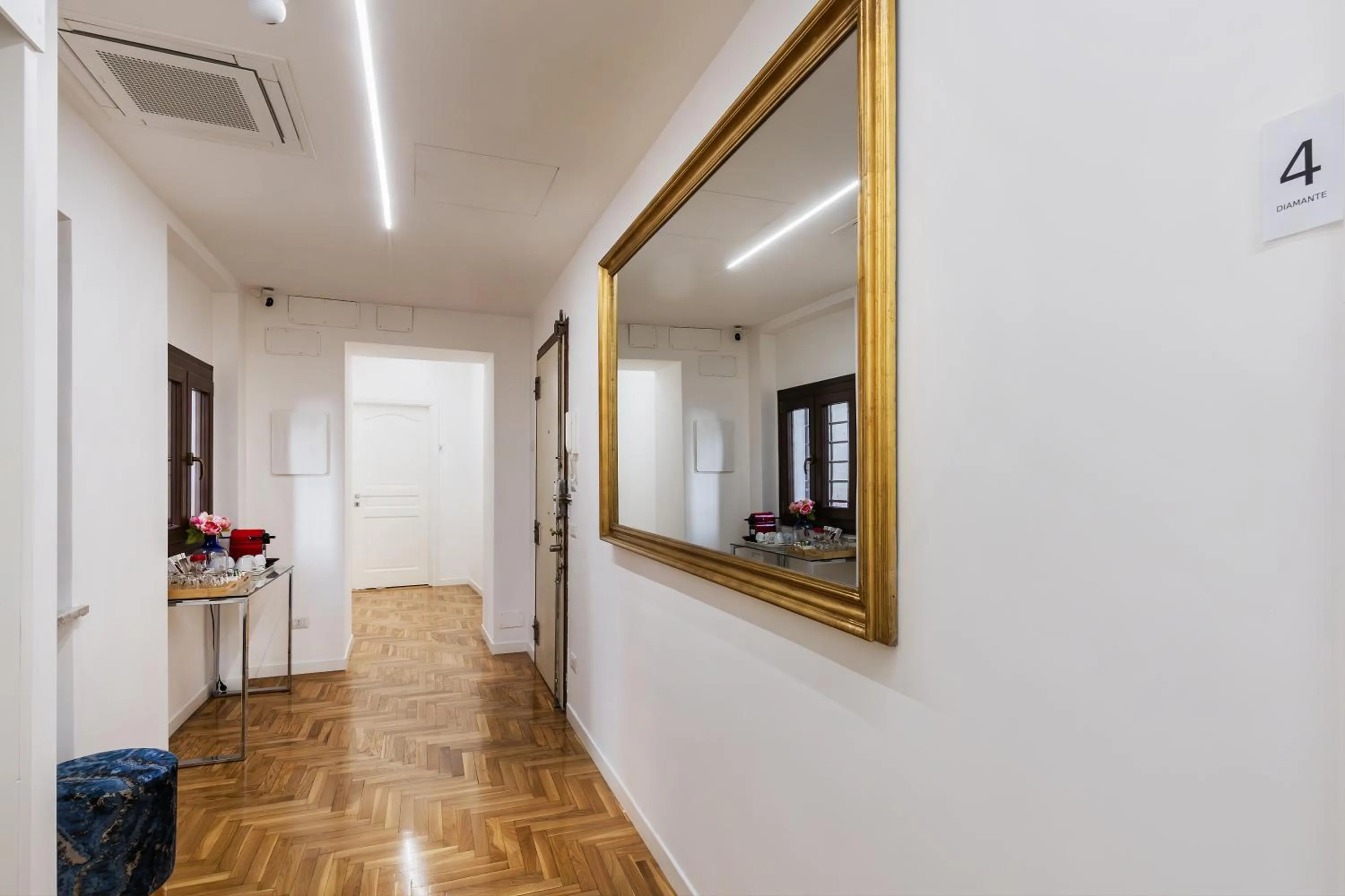 Coffee/tea facilities in Navona Central Relais