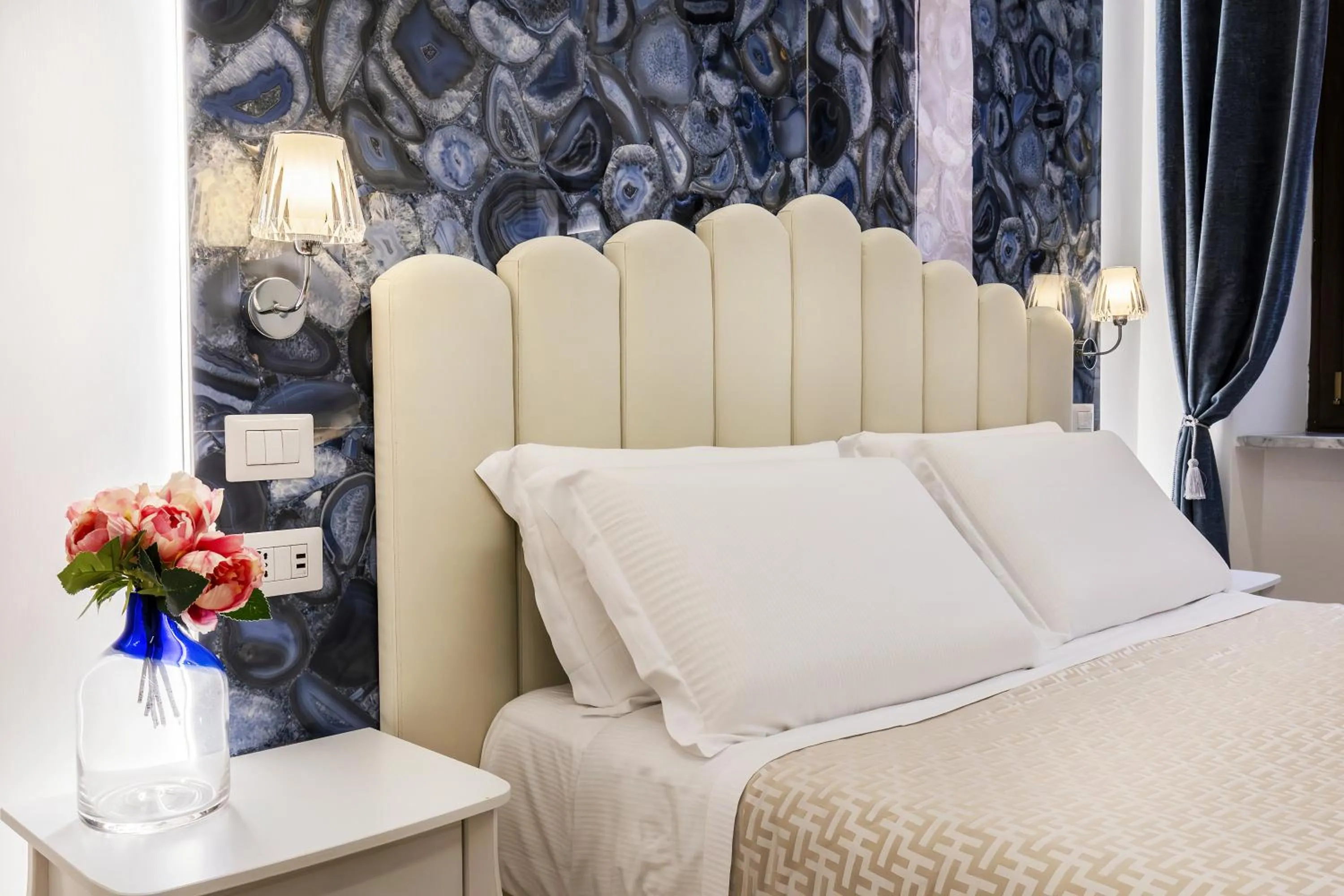 Bed in Navona Central Relais