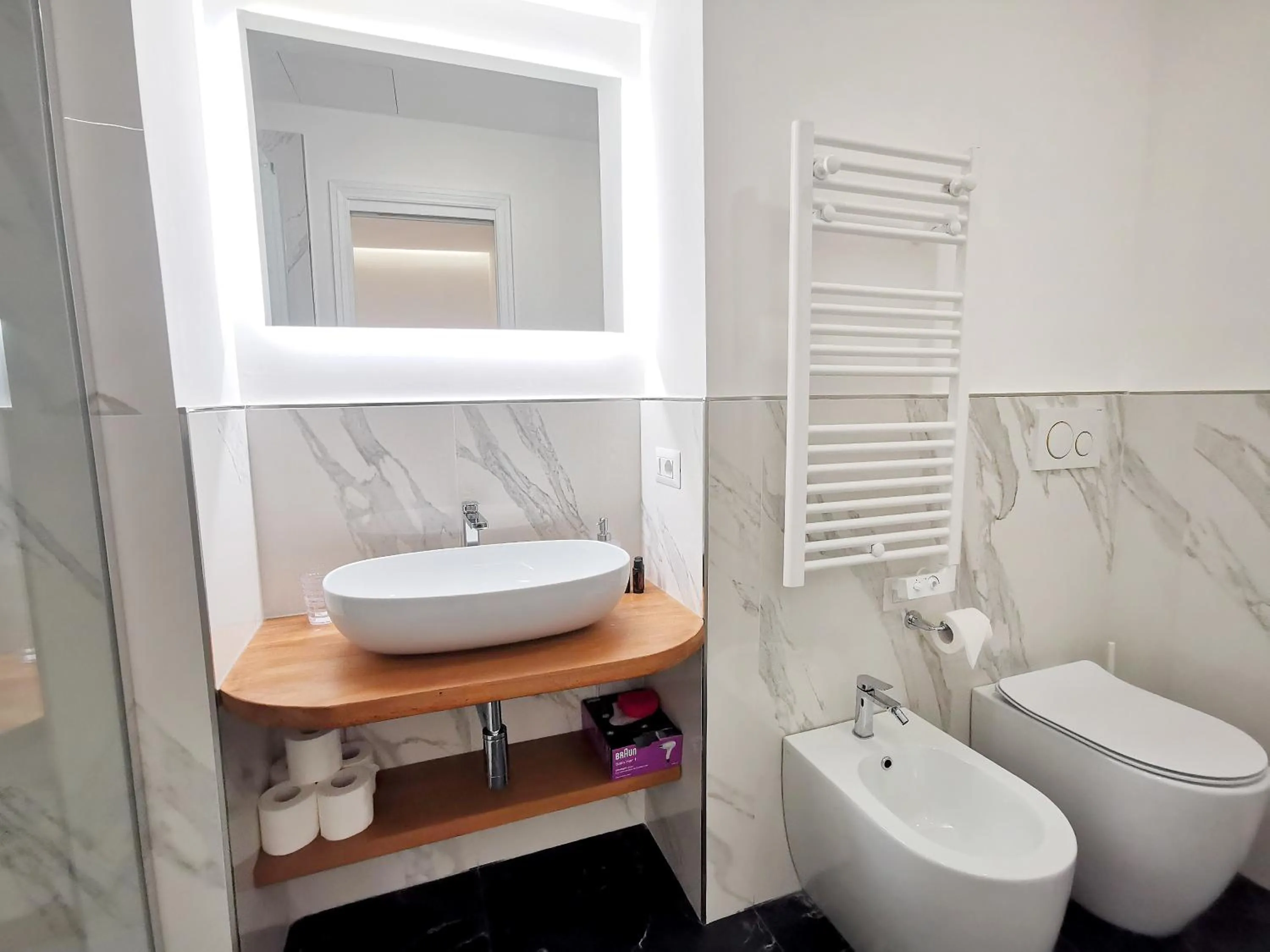 Bathroom in Navona Central Relais